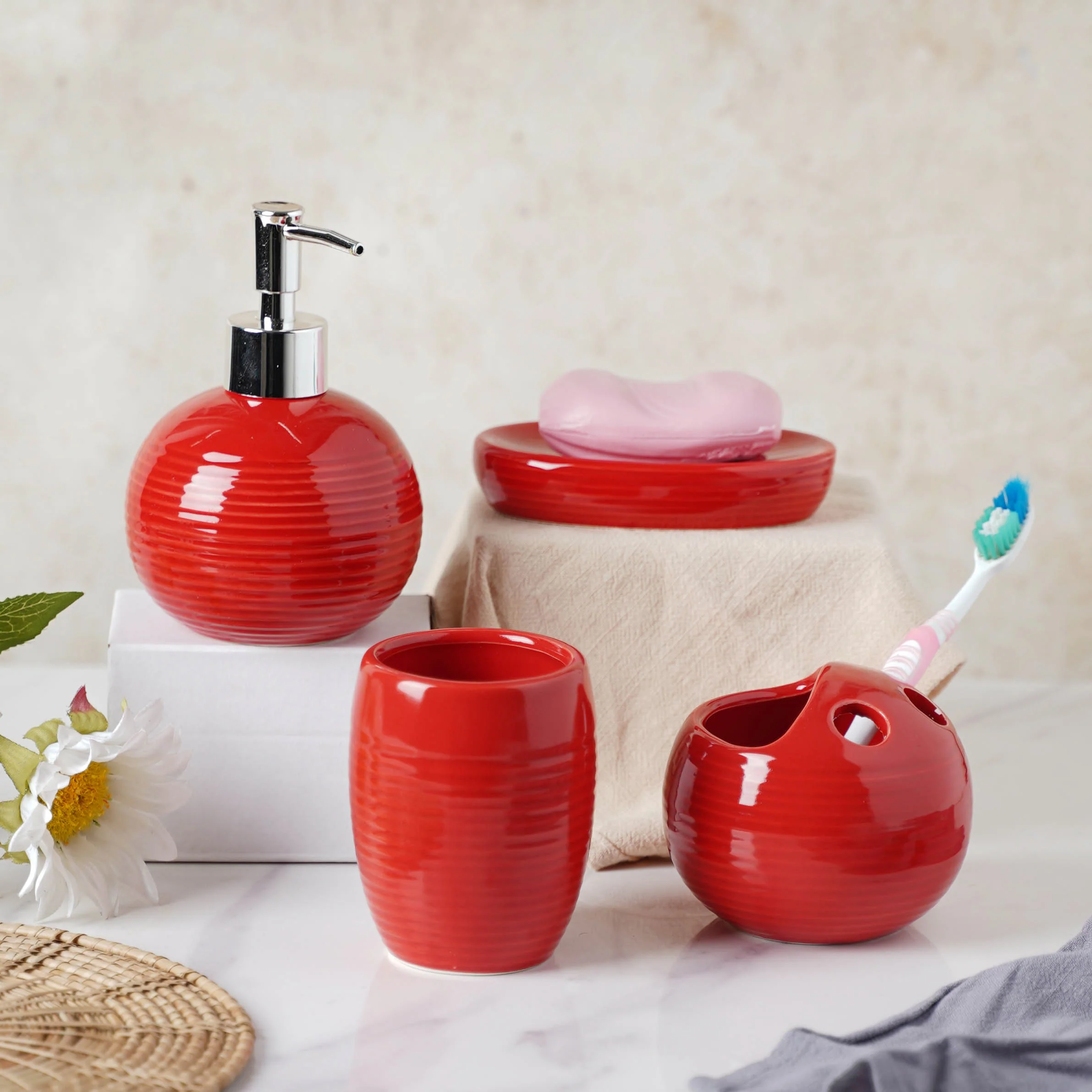 Red Ceramic Bath Set - Image 2