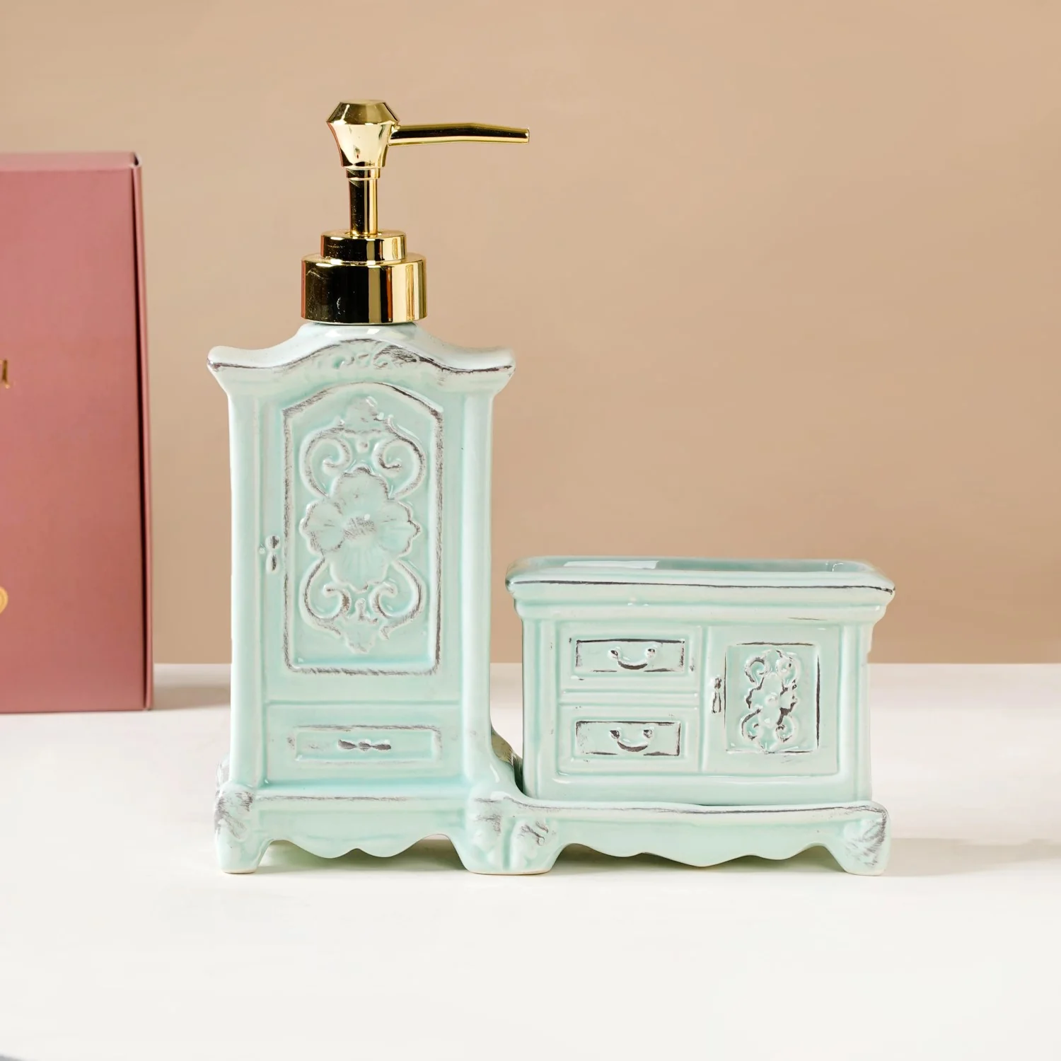 Retro Chic Lumba Rakhi Gift Hamper For Sister - Image 3