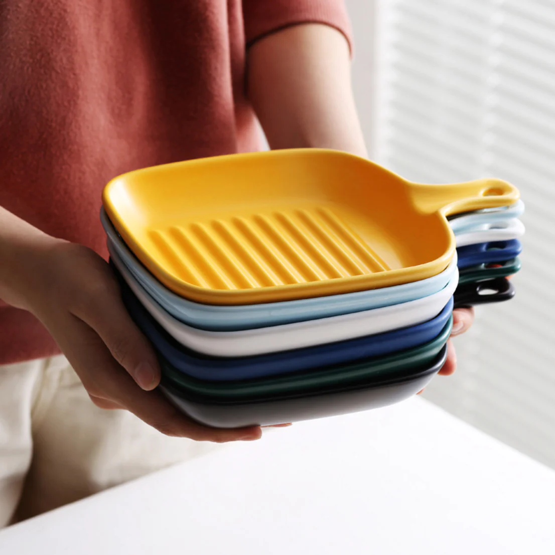 Ribbed Ceramic Baking Plate With Handle Yelllow 250 ml - Image 2