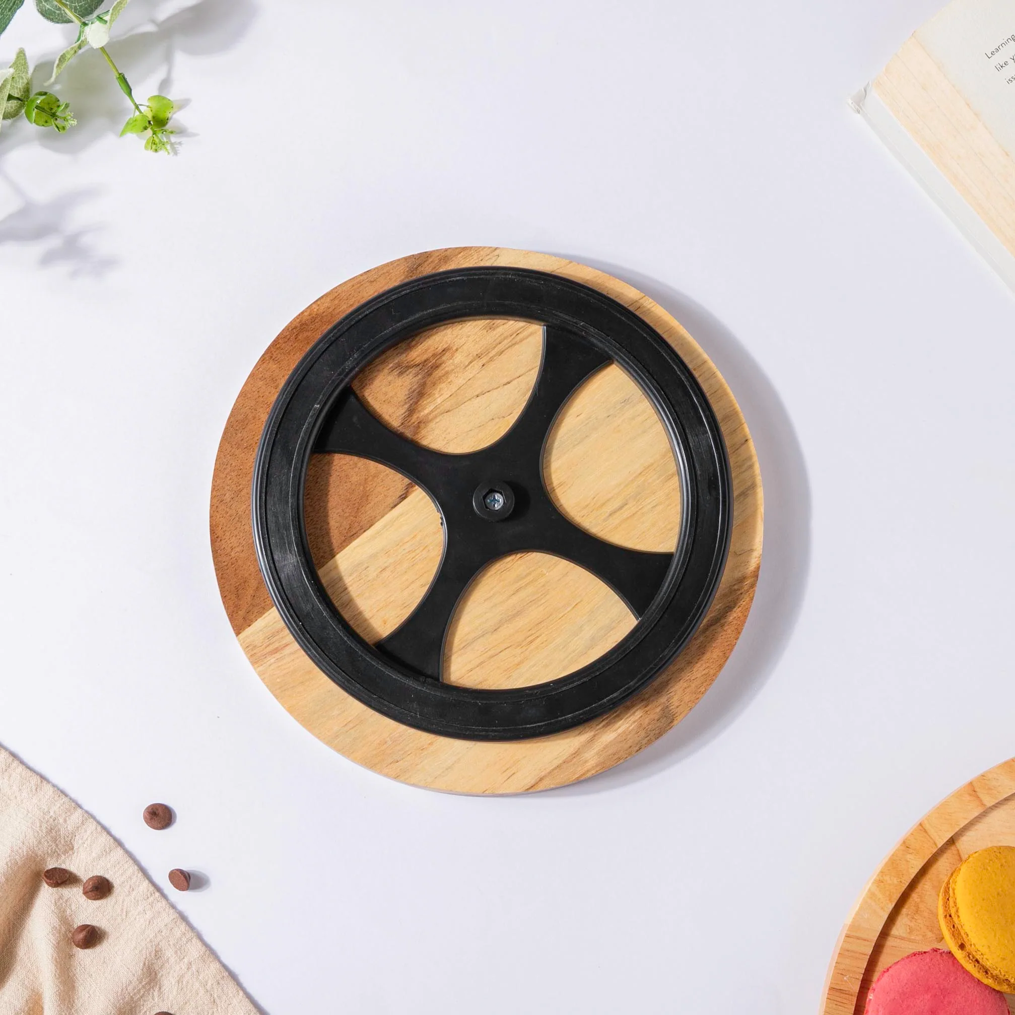 Rotating Cake Stand 9.5 Inch - Image 6