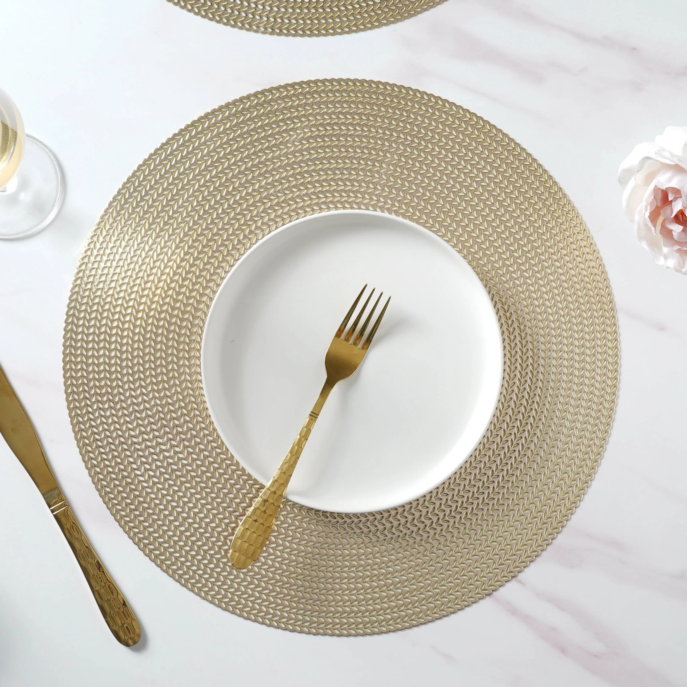 Round Gold Placemat Set of 6 - Image 3