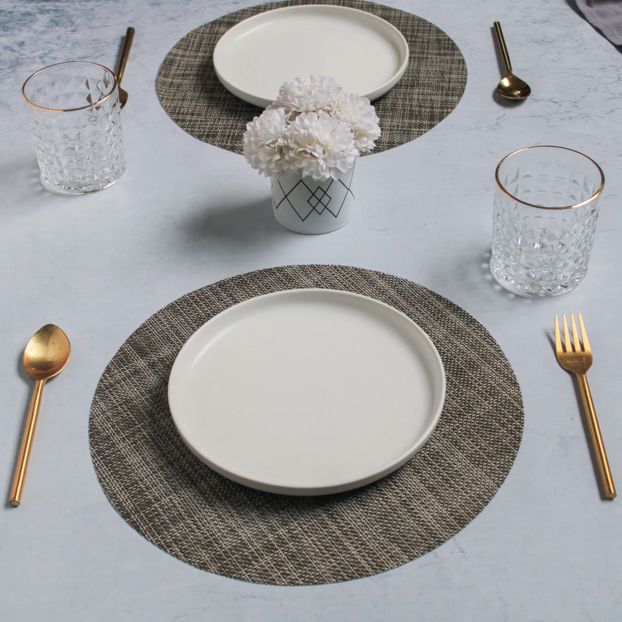 Round Placemat Dark Grey Set of 4 - Image 7