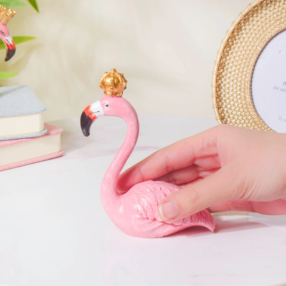 Royal Queen Flamingo Decor - Image 2
