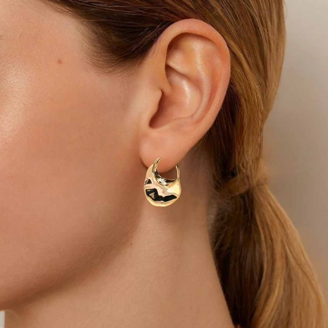 Sculpted Arc Hoop Earrings Gold - Image 3