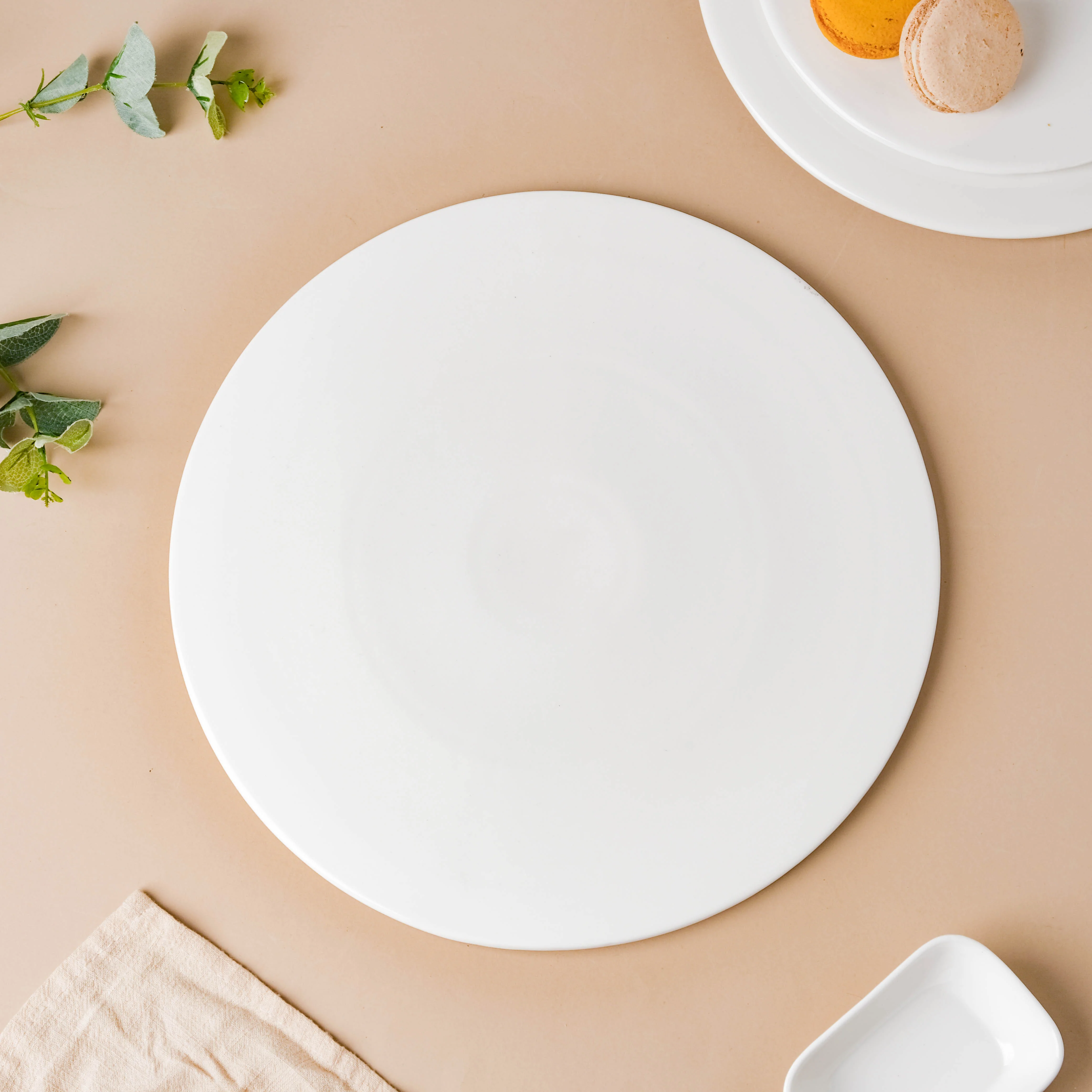 Serena Snowy White Round Platter Large - Image 6