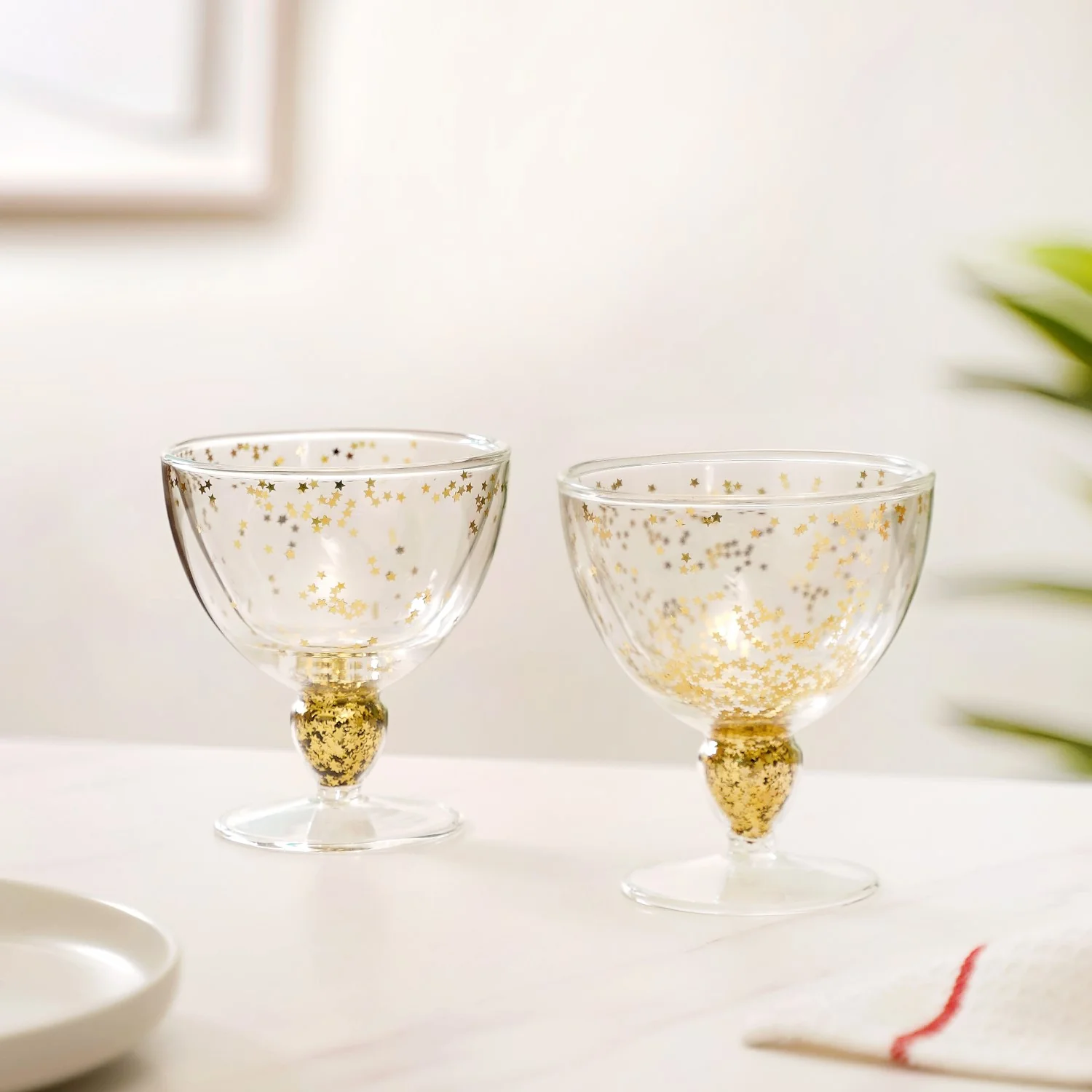 Set Of 2 Gold Confetti Filled Double Walled Wine Glass Goblet 250ml - Image 9