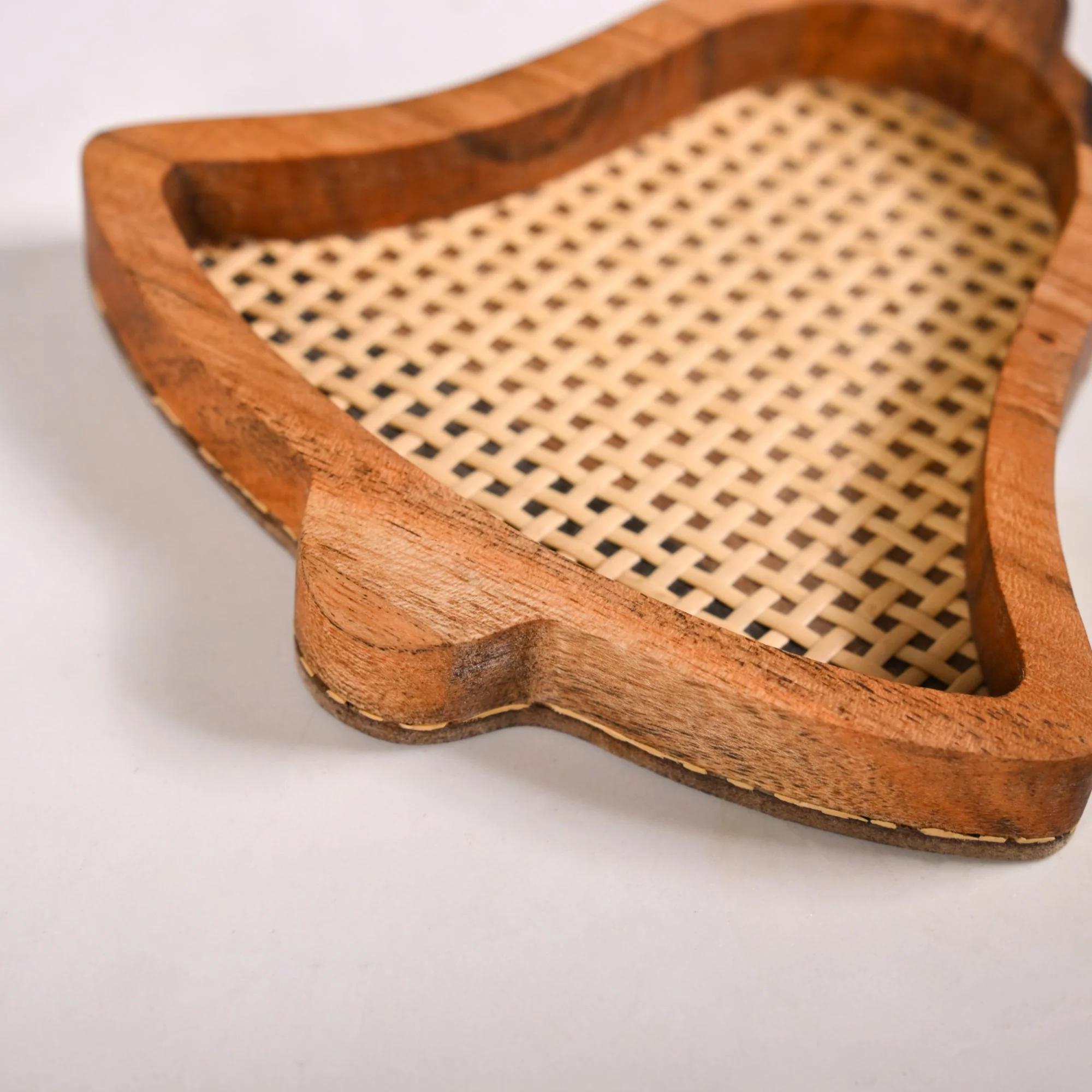 Set Of 2 Jingle Bells Wooden Platters With Rattan Weave - Image 8