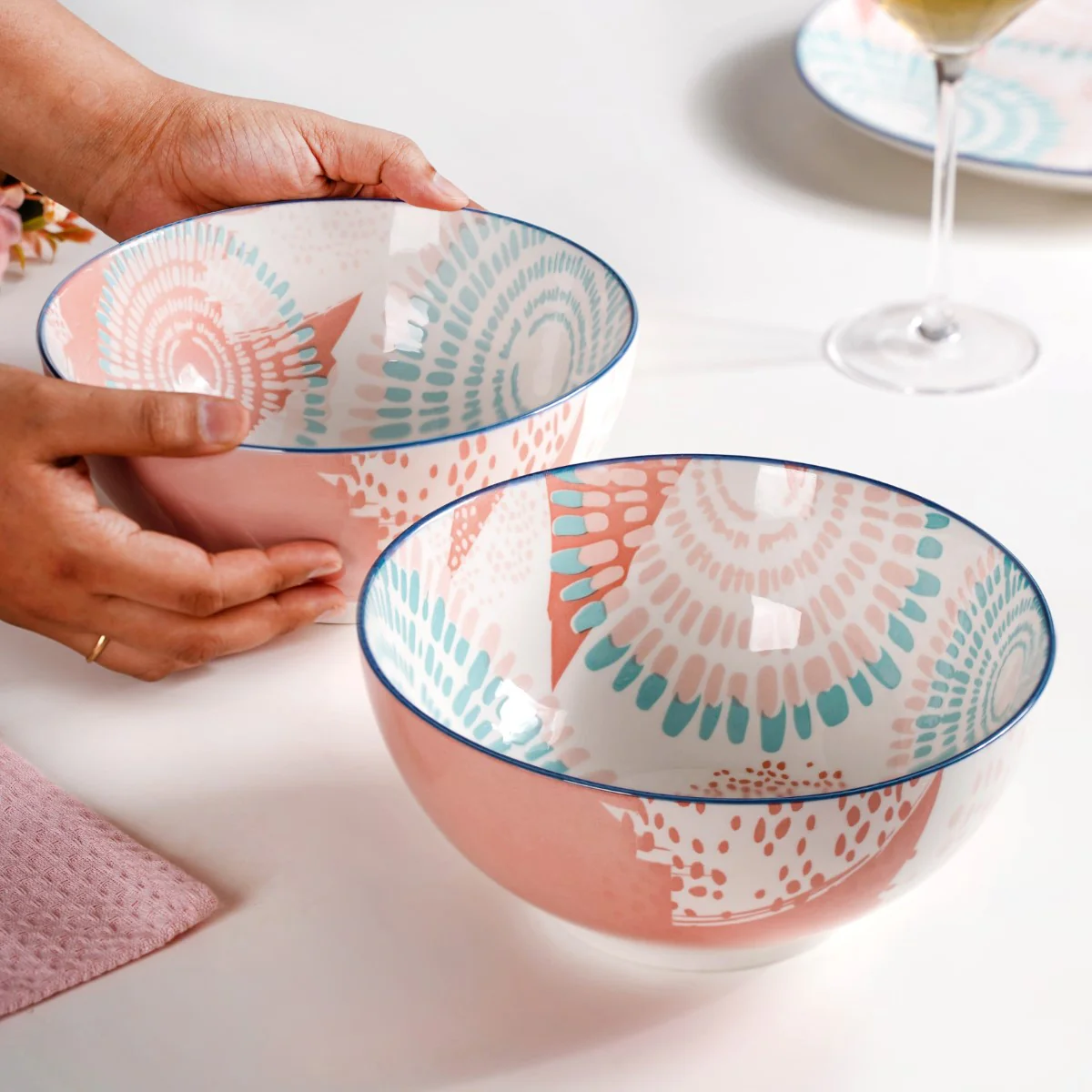 Set Of 2 Pastel Ceramic Serving Bowls 1650ml - Image 2