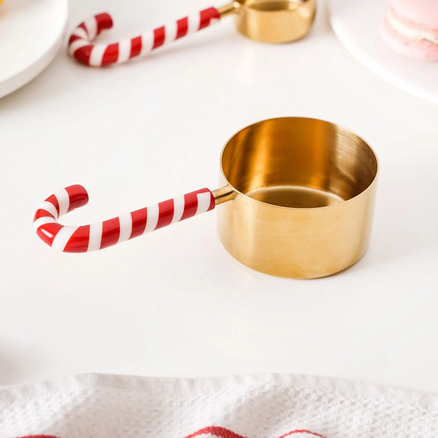 Set Of 4 Candy Stick Measuring Cups Gold - Image 8