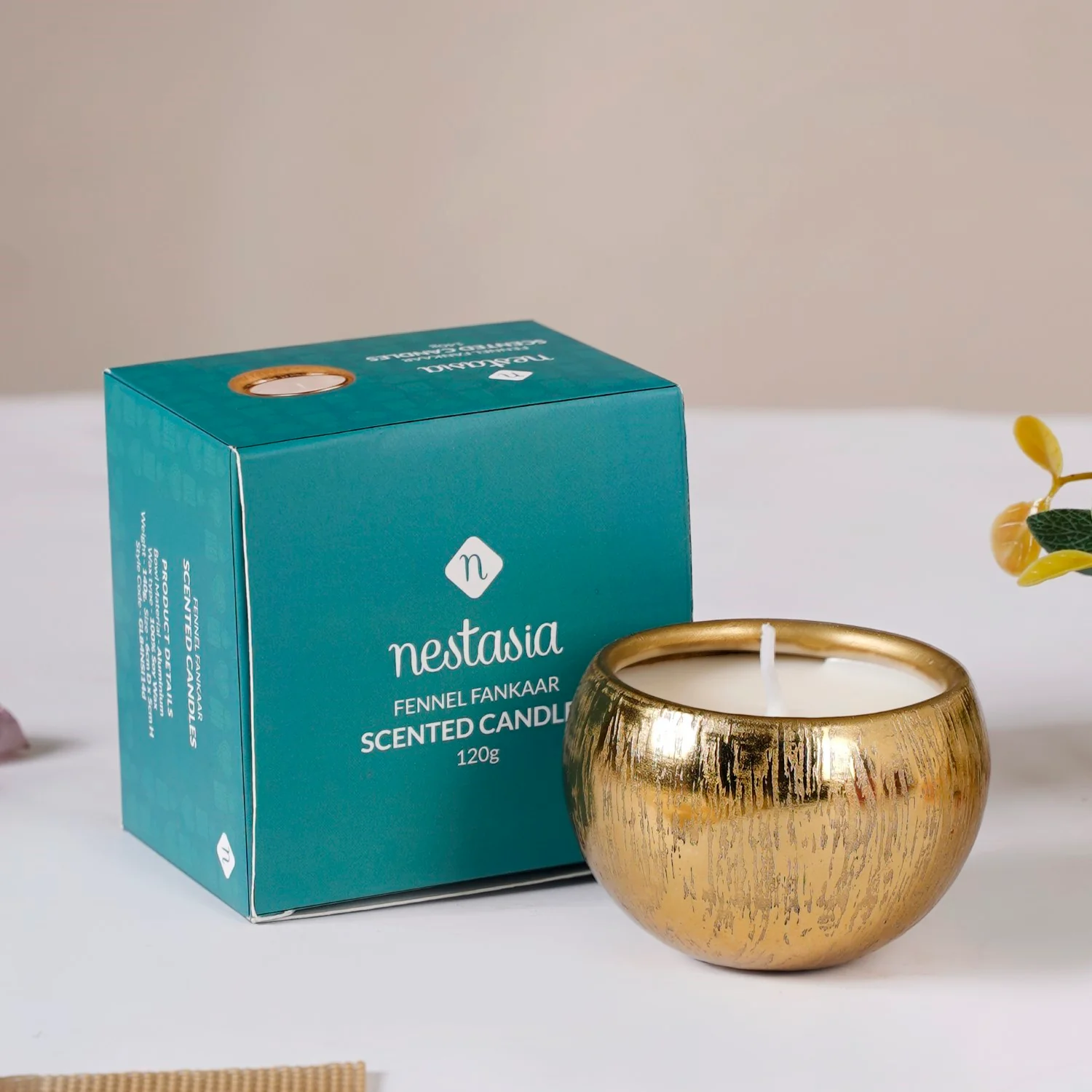 Set Of 4 Festive Delights Gold Scented Candles - Image 10