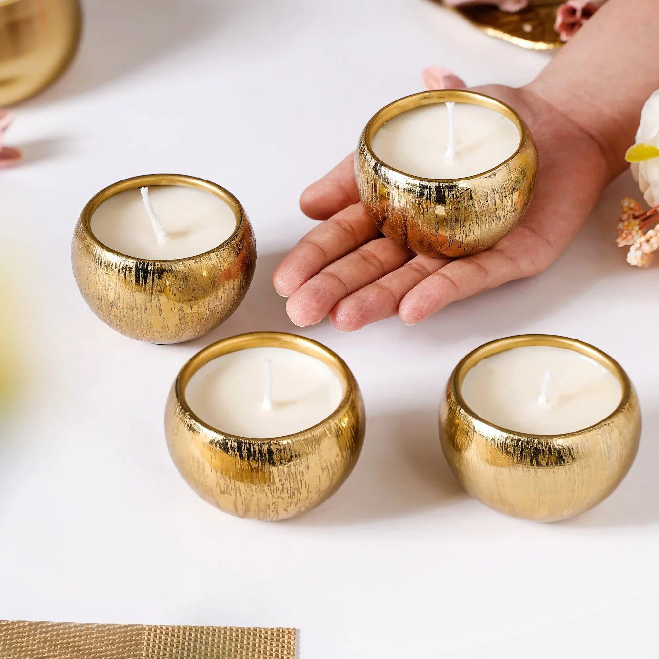 Set Of 4 Festive Delights Gold Scented Candles - Image 3