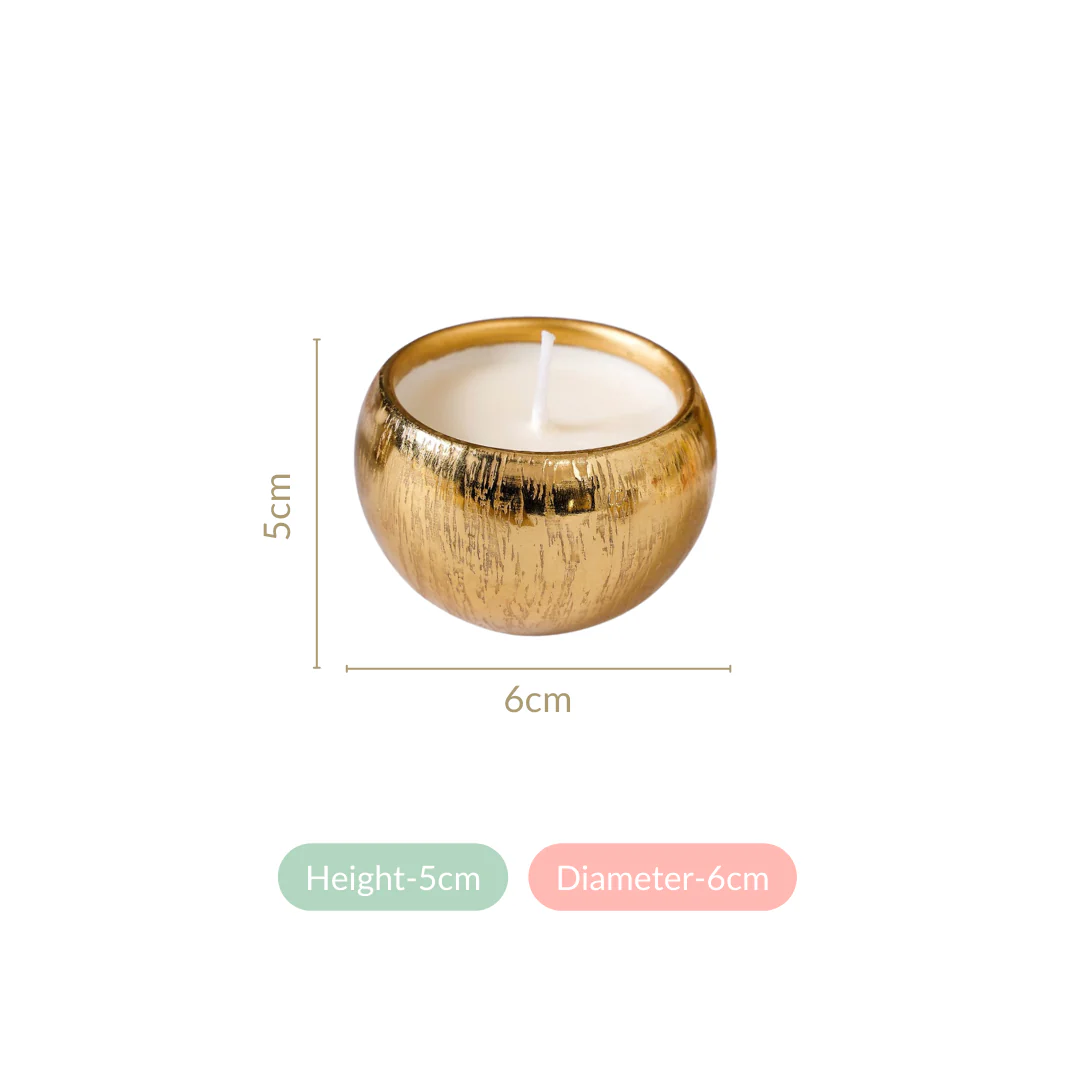 Set Of 4 Festive Delights Gold Scented Candles - Image 4