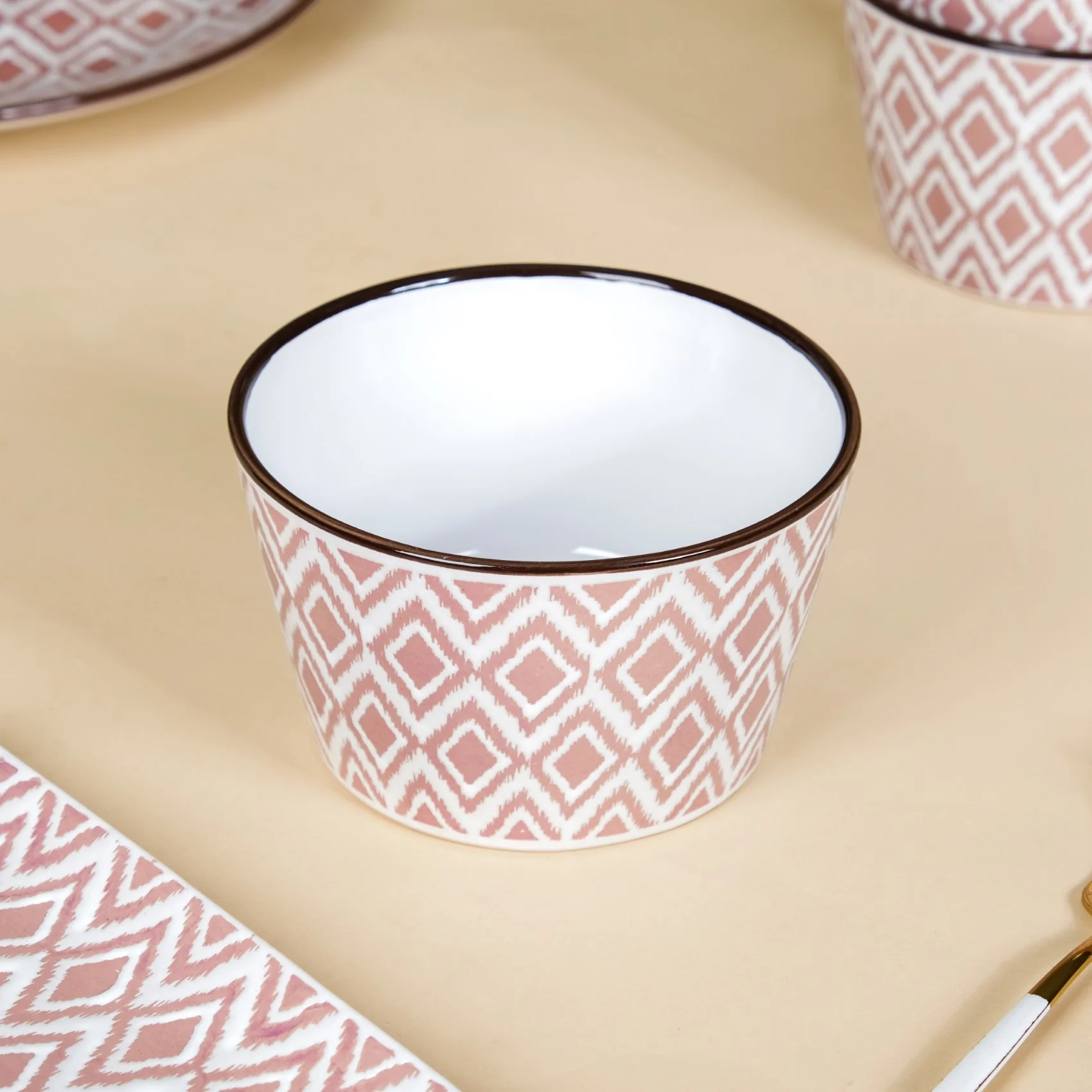 Set Of 4 Kaleido Serving Bowl Pink 650ml - Image 7