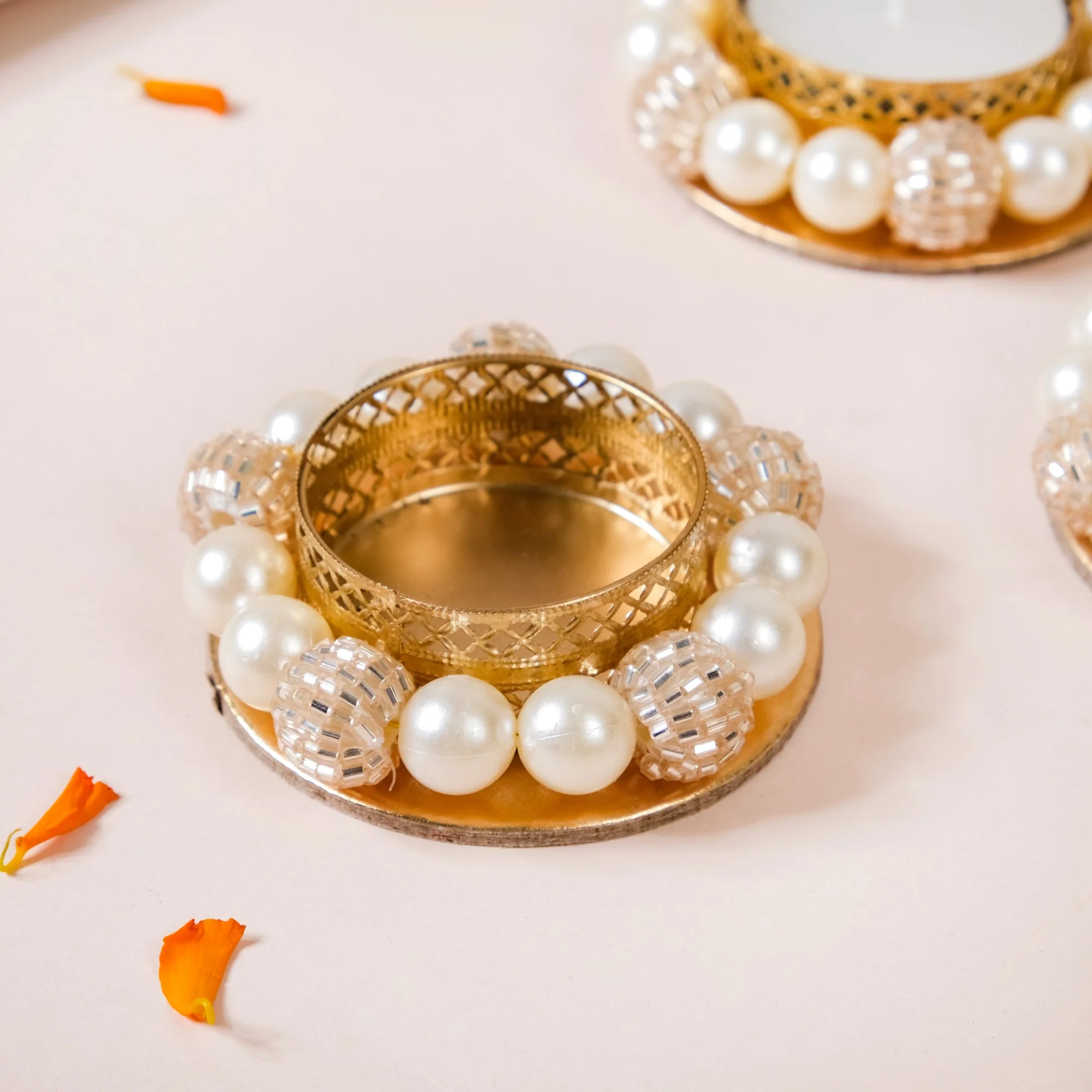 Set Of 6 Artificial Champagne Pearl Tealight Holders - Image 7