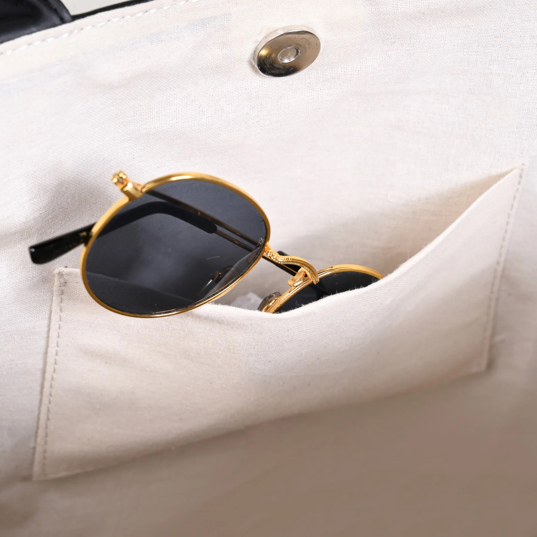 BreezeBag Carryall Black Tote - Image 11