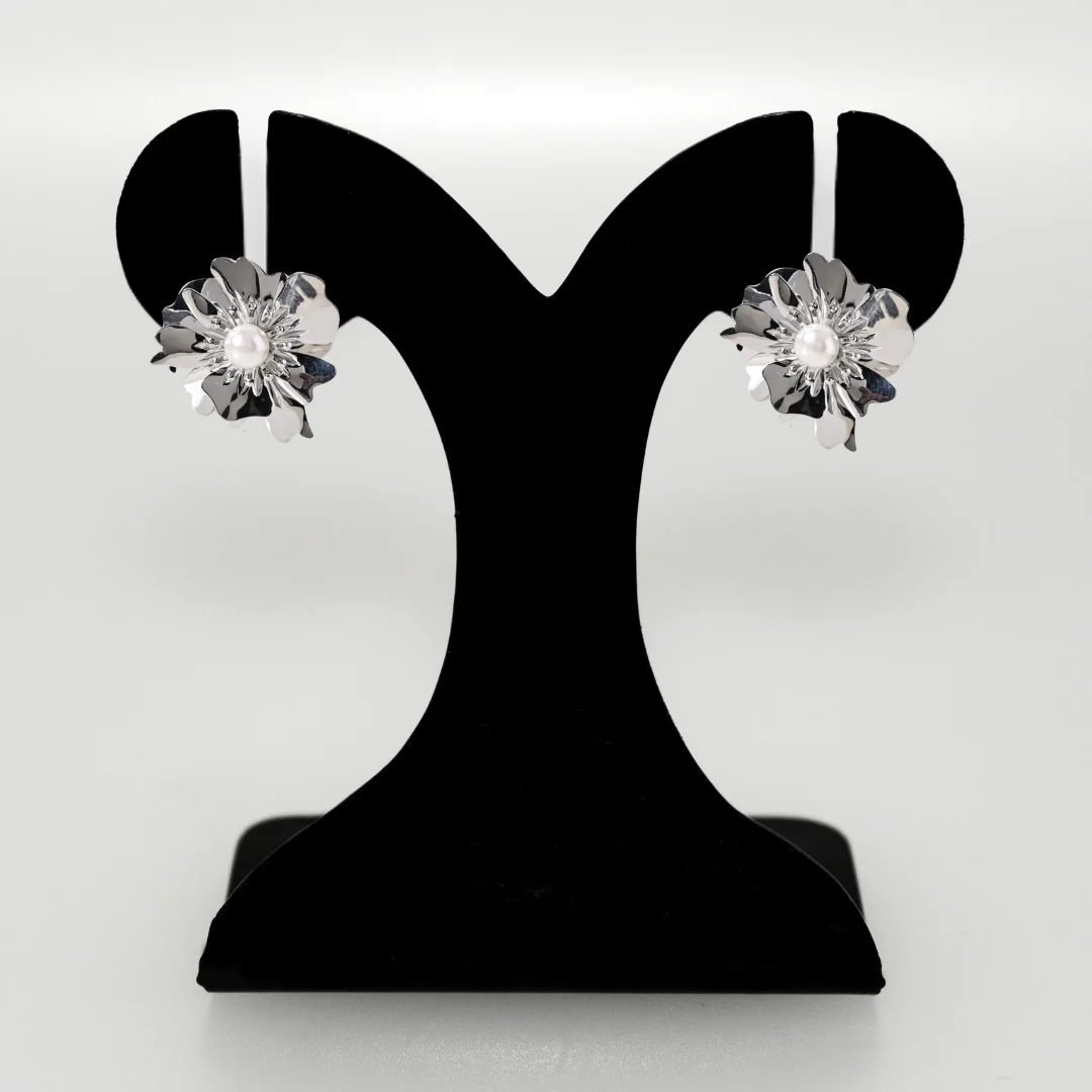 Silver Anemone Flower Pearl Stud Earrings - Image 6