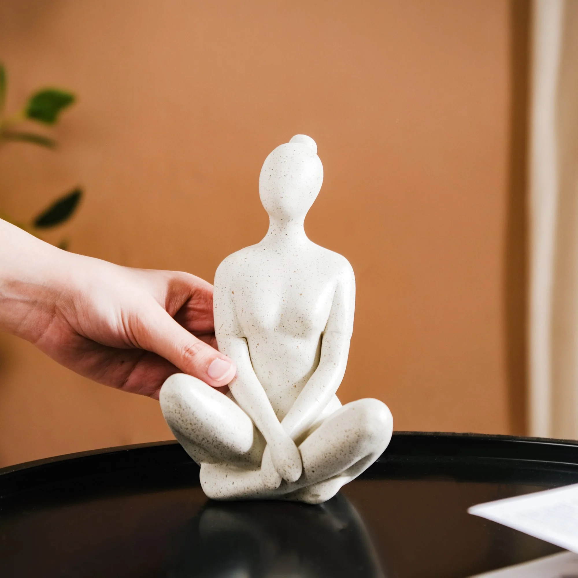 Sitting Woman Showpiece - Image 2
