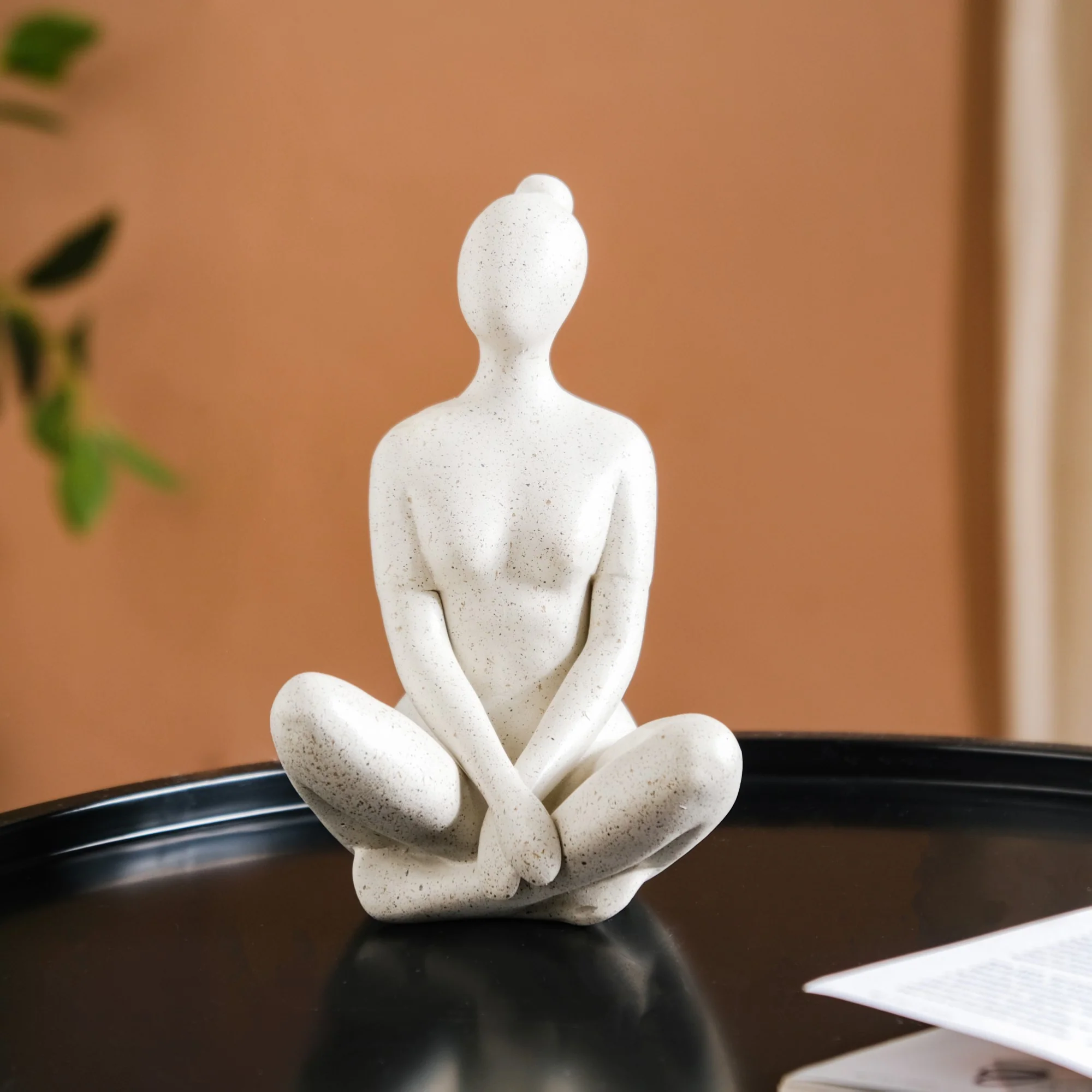 Sitting Woman Showpiece - Image 7