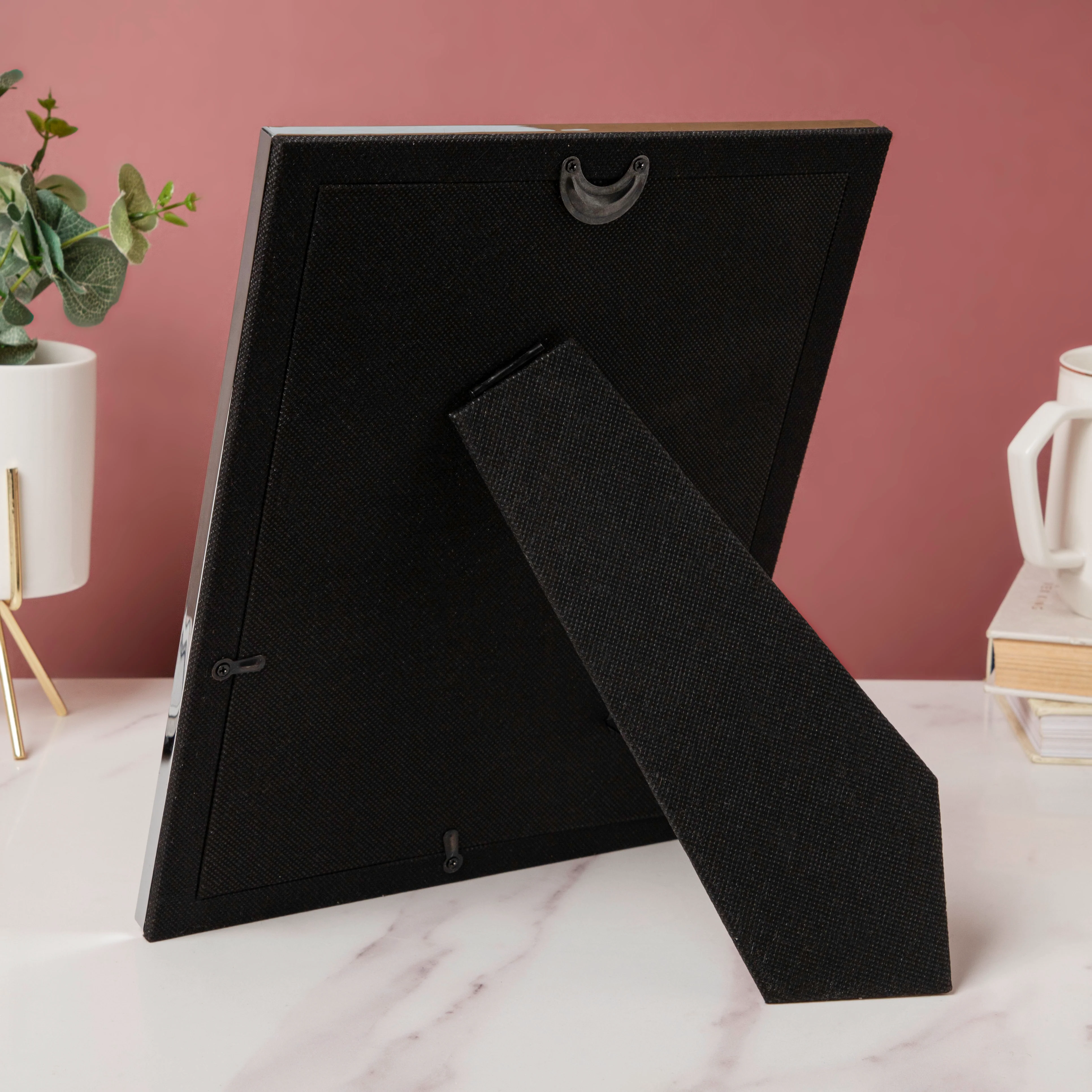 Sleek Black Photo Frame 11 Inch - Image 3
