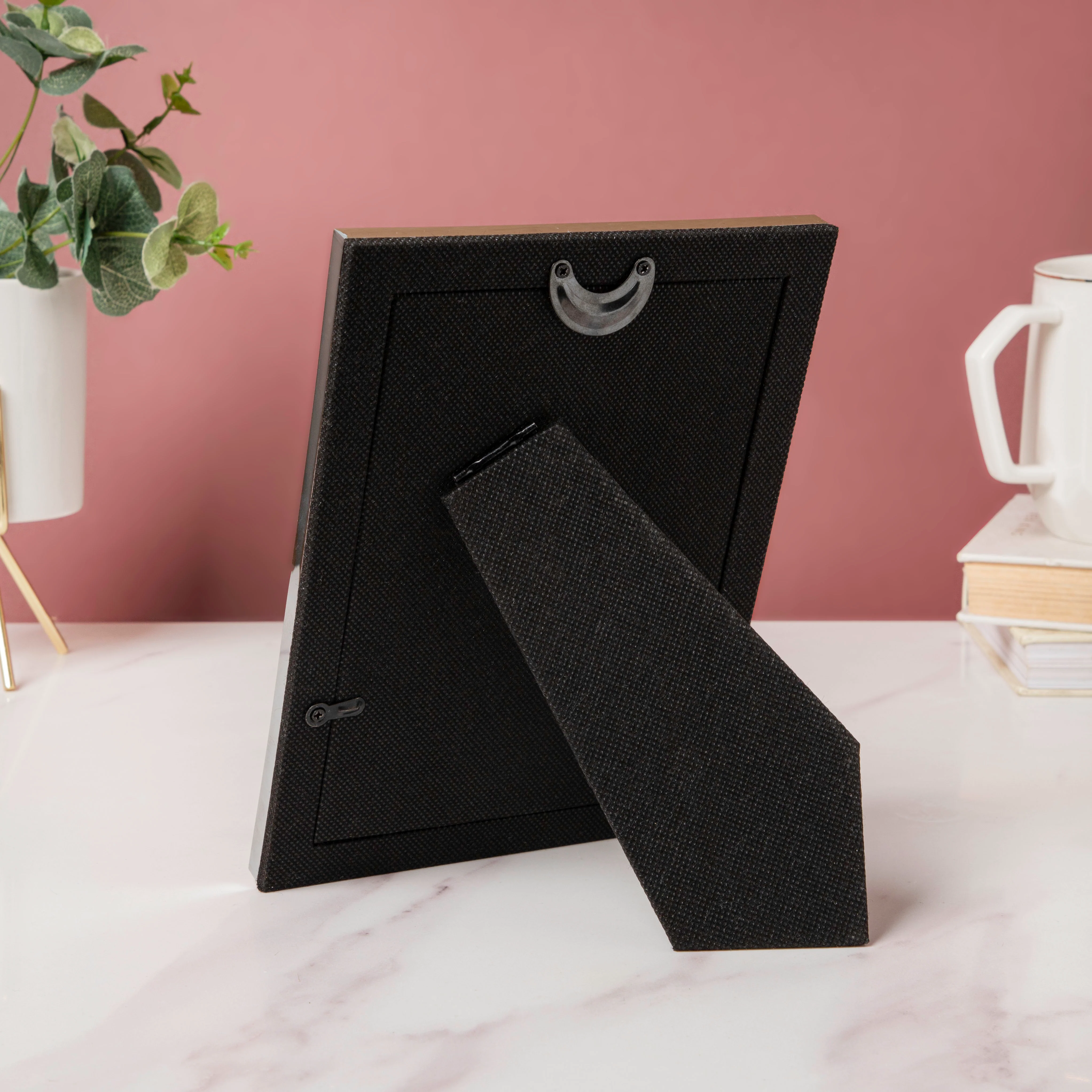 Sleek Black Photo Frame 8 Inch - Image 3