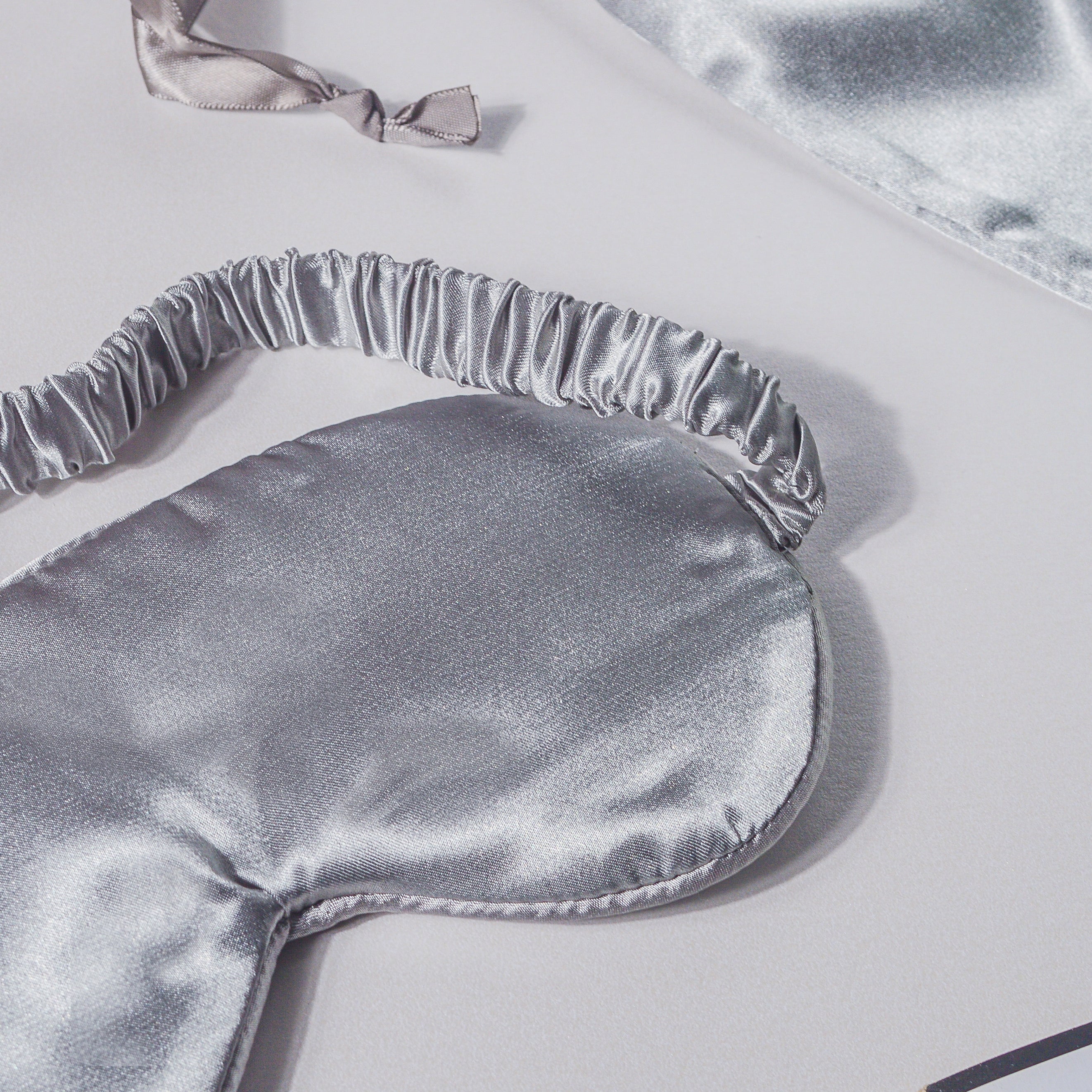 Sleepy Eyes Satin Eye Mask With Pouch Grey - Image 8