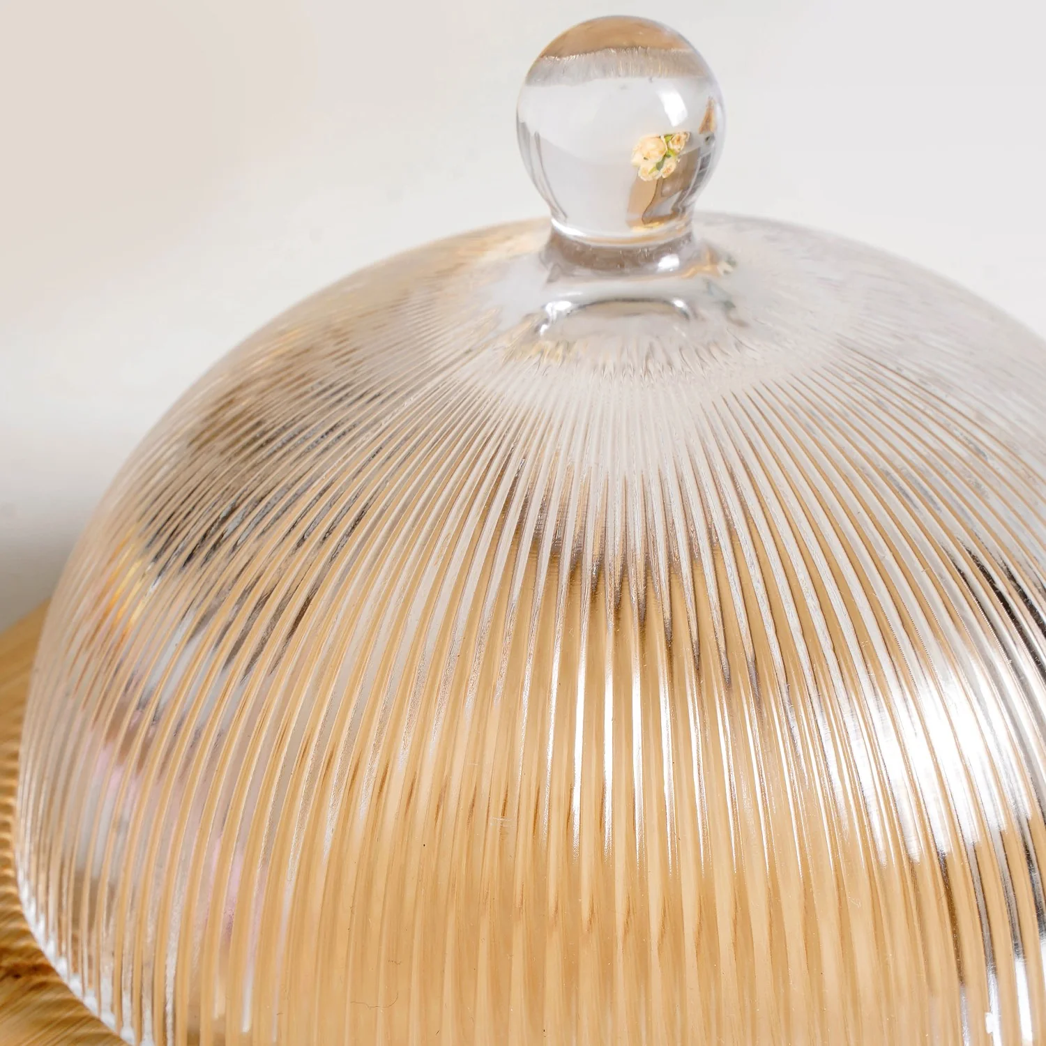 Small Serving Platter With Cloche 16cm - Image 7