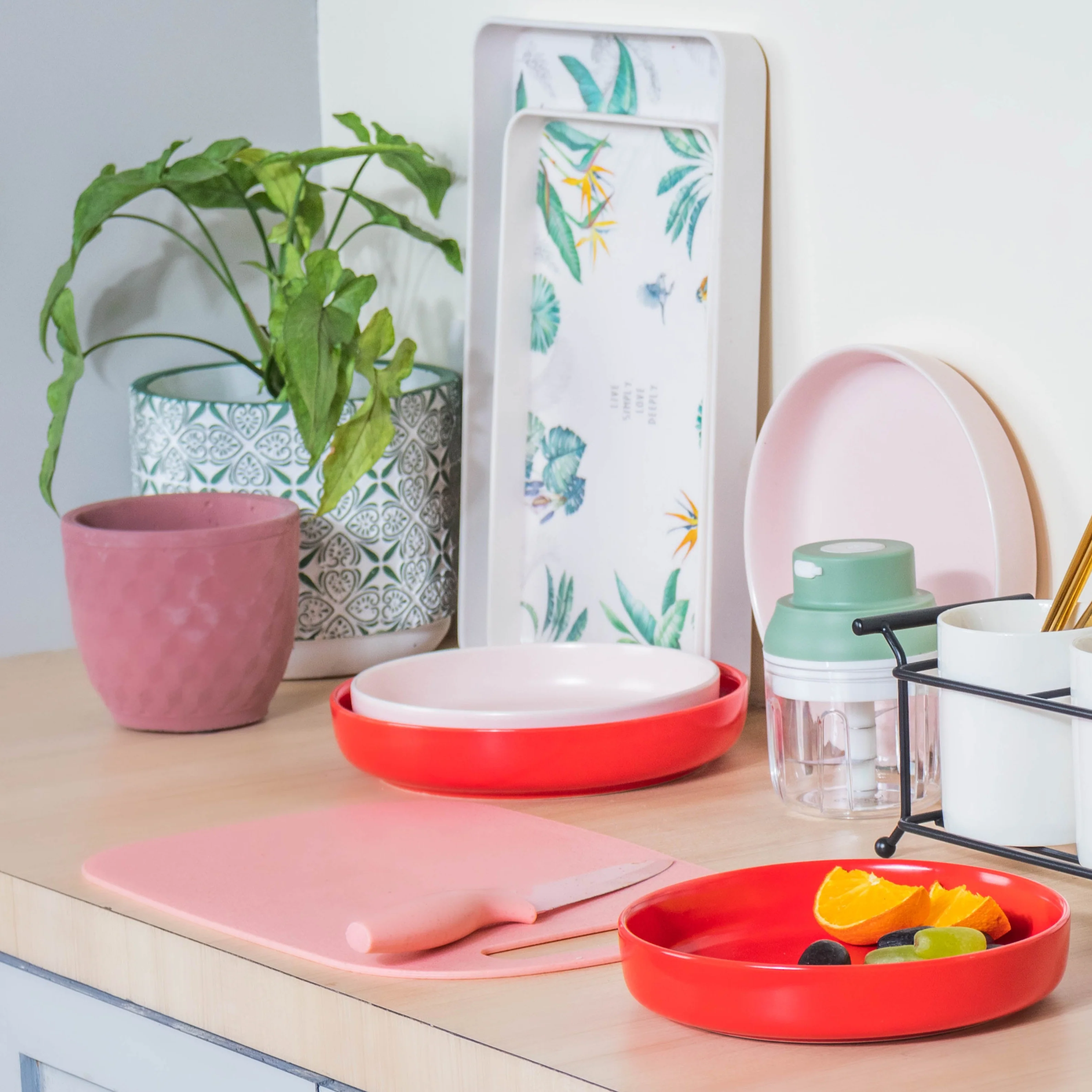Small Tray With Green Leaves - Image 2