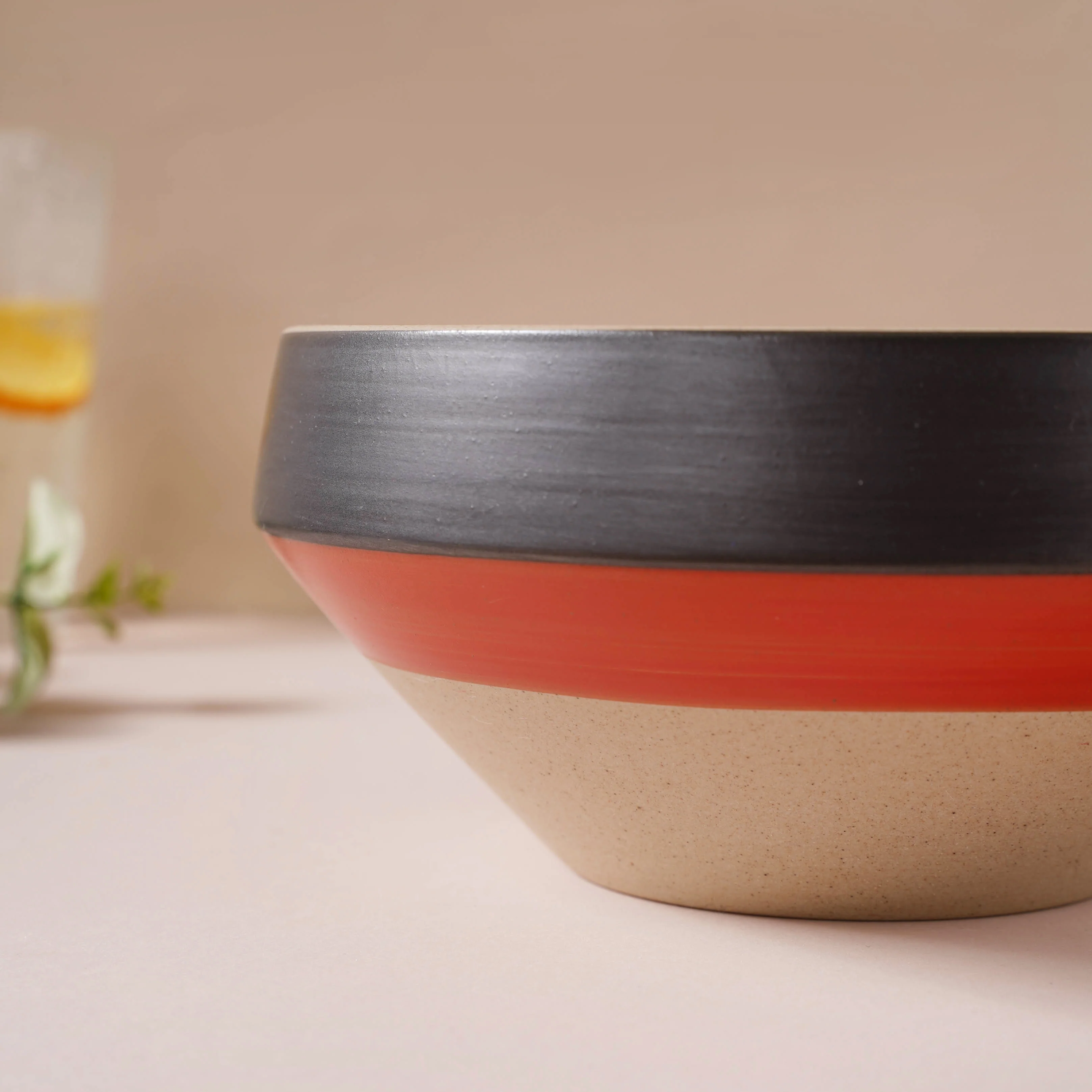 Soboku Red And Black Small Serving Bowl 6.5 Inch 1 L - Image 4