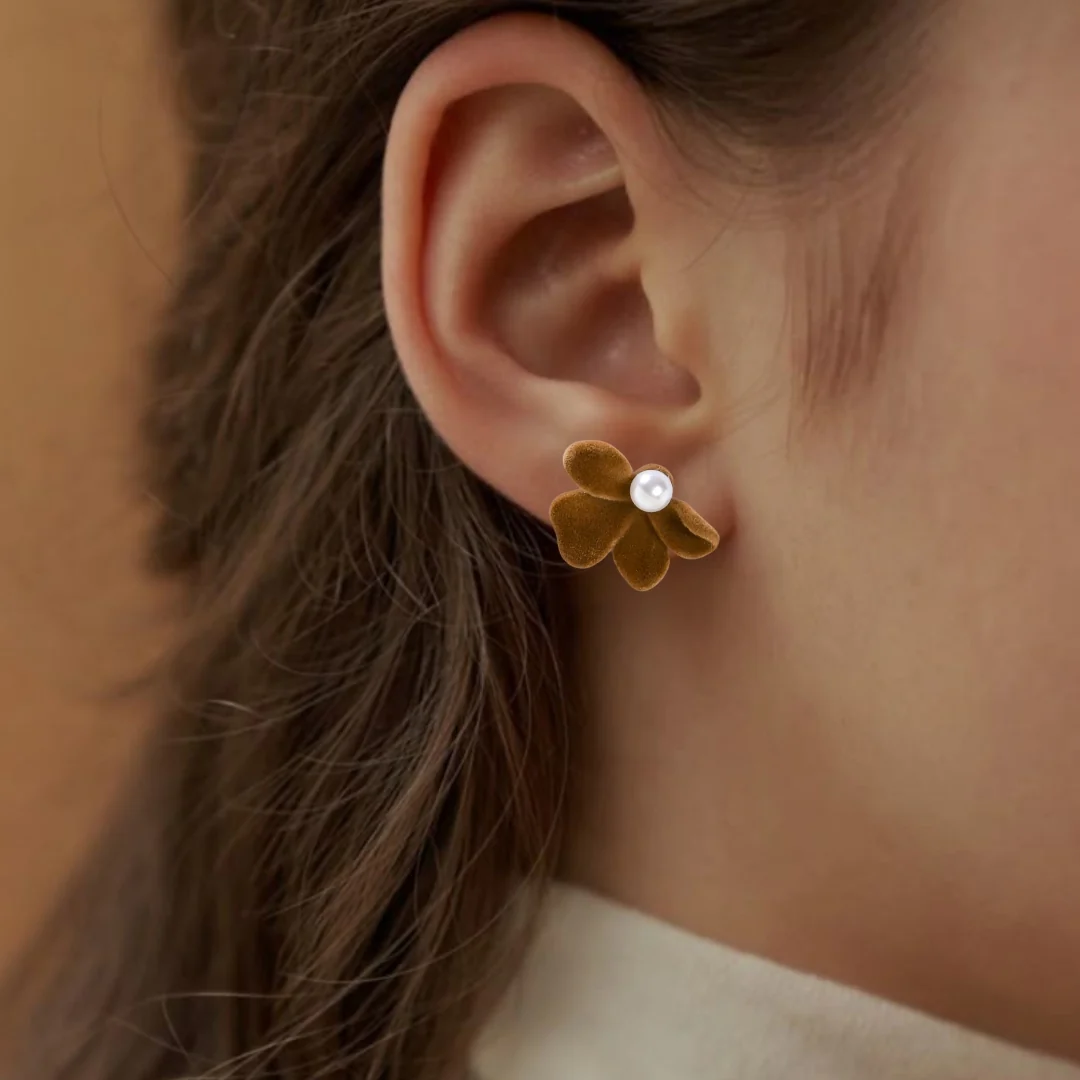 Soft Velvet Blossom Studs Brown - Image 5