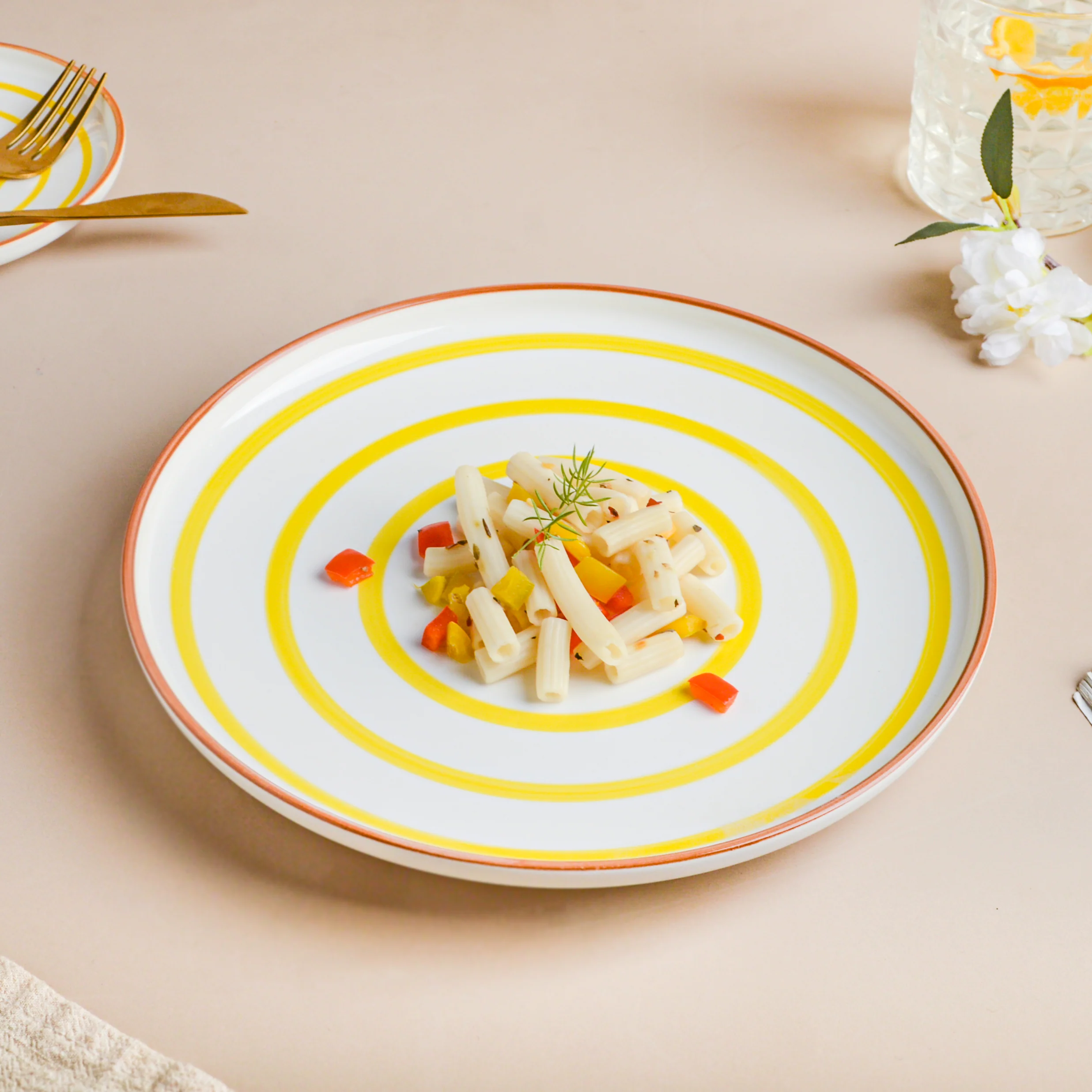 Spiral Dinner Plate Yellow 10 Inch - Image 4