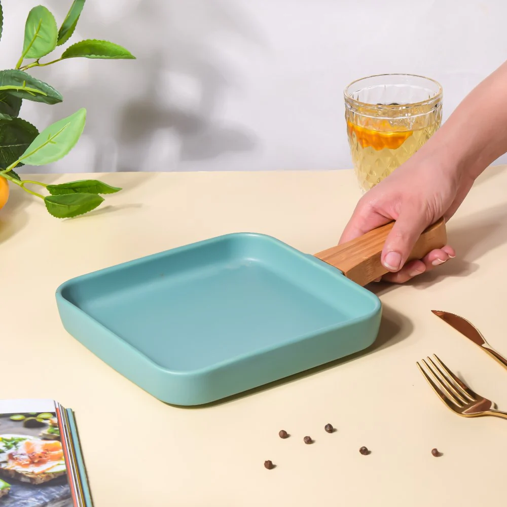 Square Plate With Wooden Handle Green - Image 2