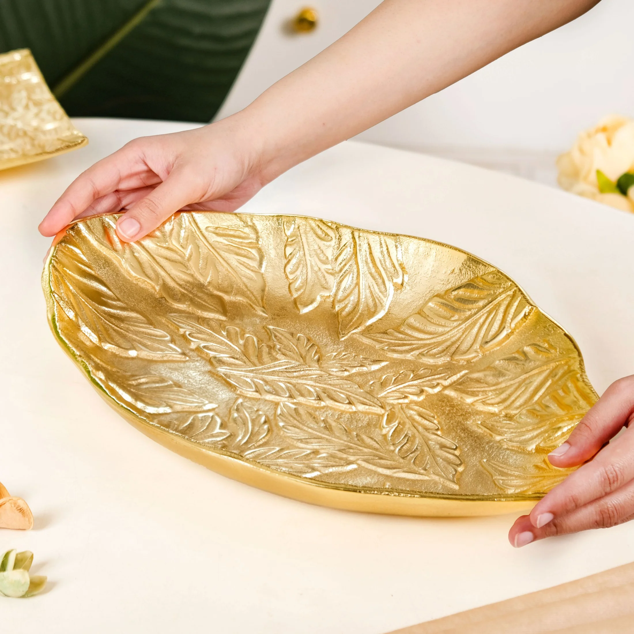 Statement Leaf Embossed Large Table Decorative Tray - Image 4