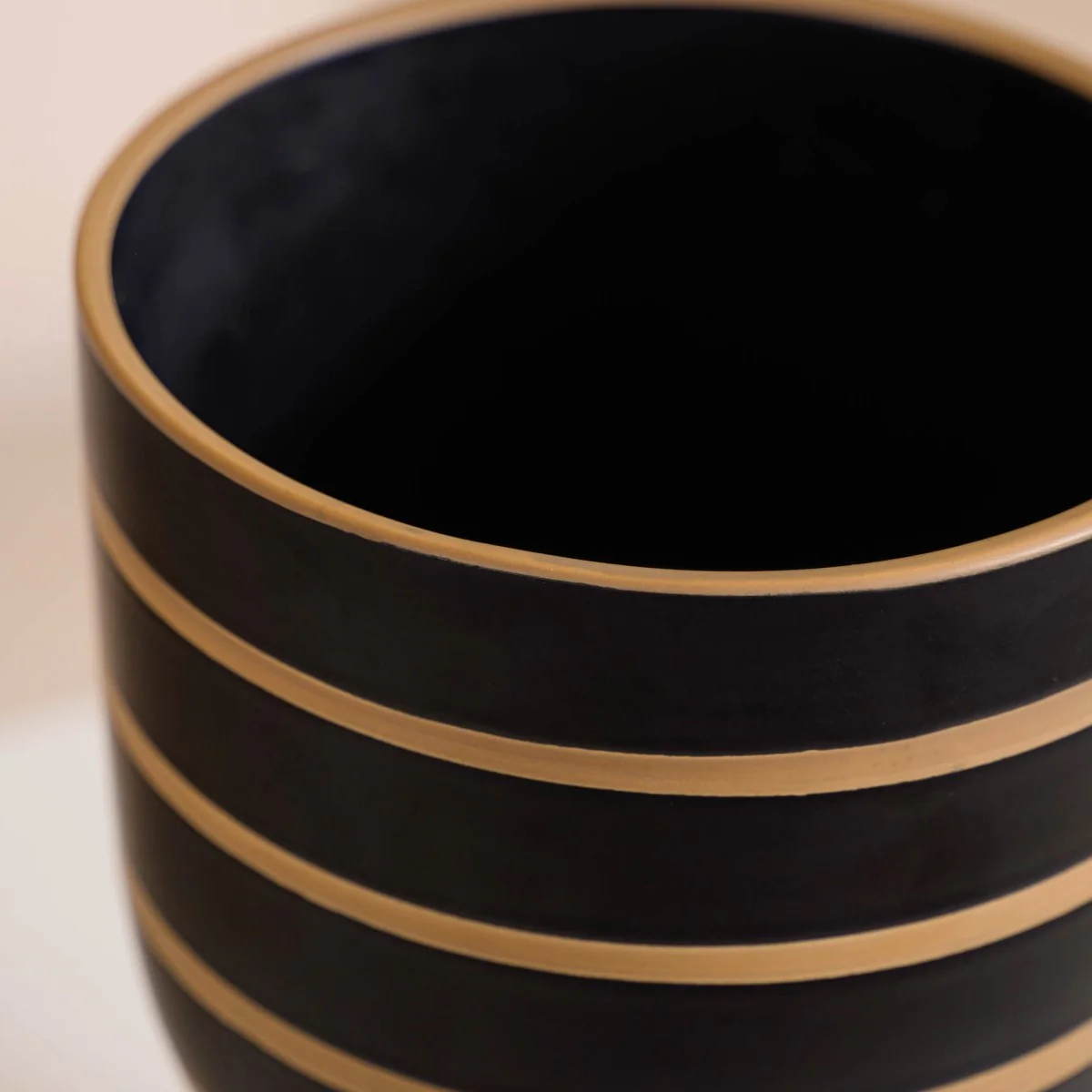 Striped Ceramic Flower Vase Black - Image 10