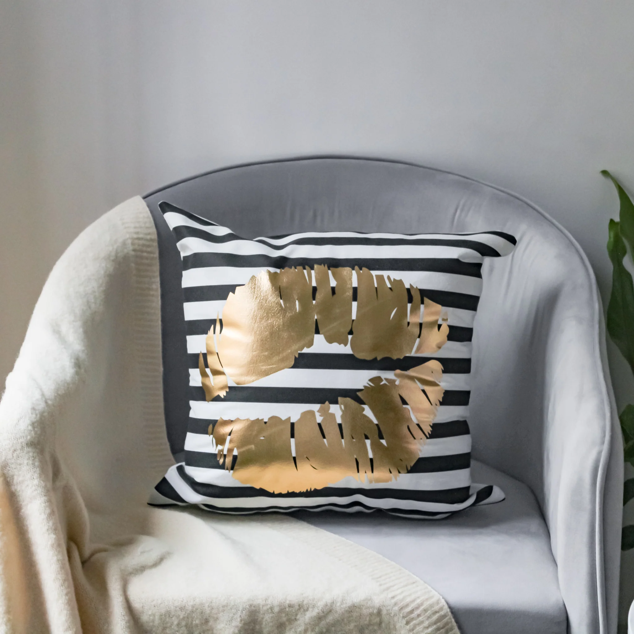Striped Cushion Cover Set of 2 - Image 3