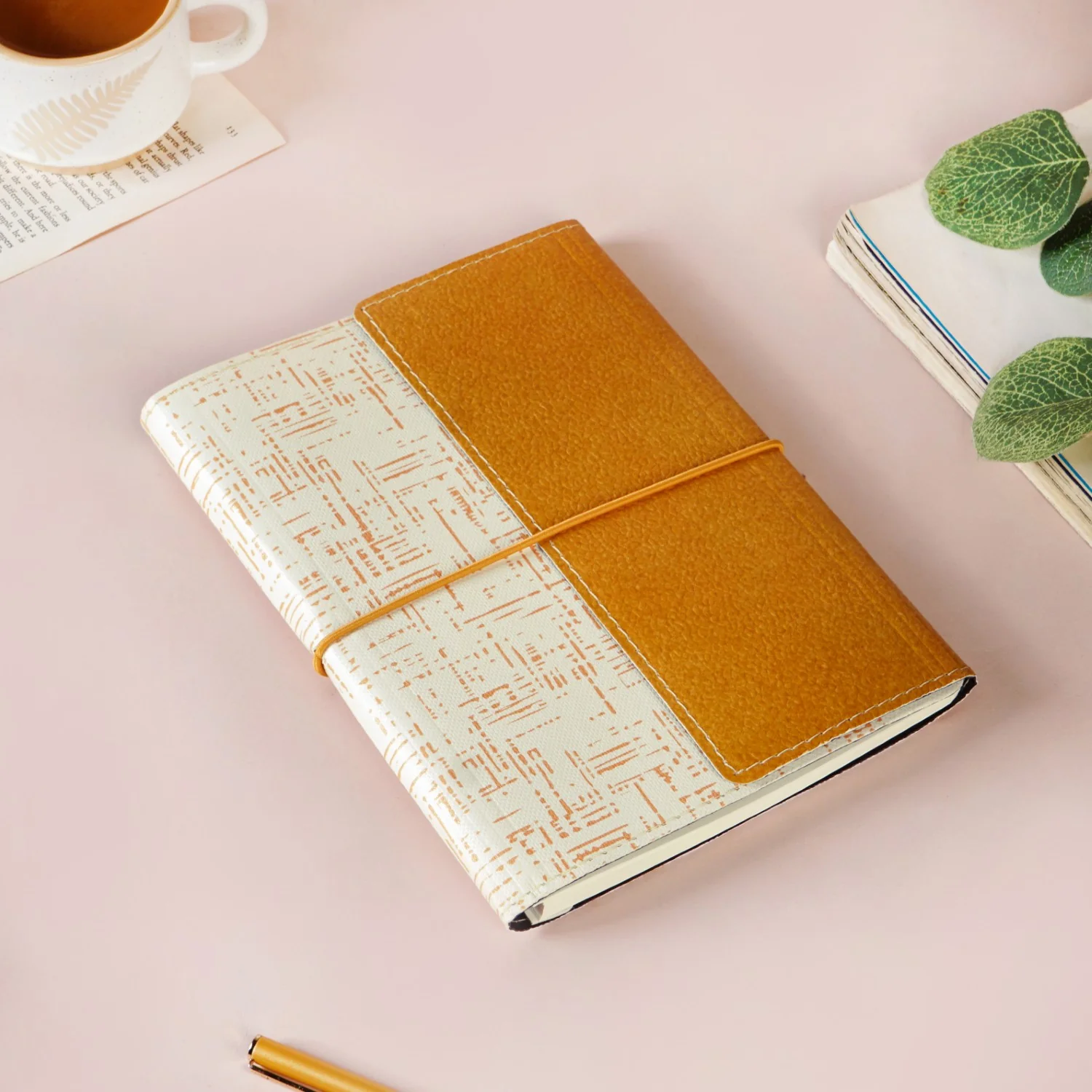 Sustainable Quadrata Pattern Vintage Style Notebook - Image 9