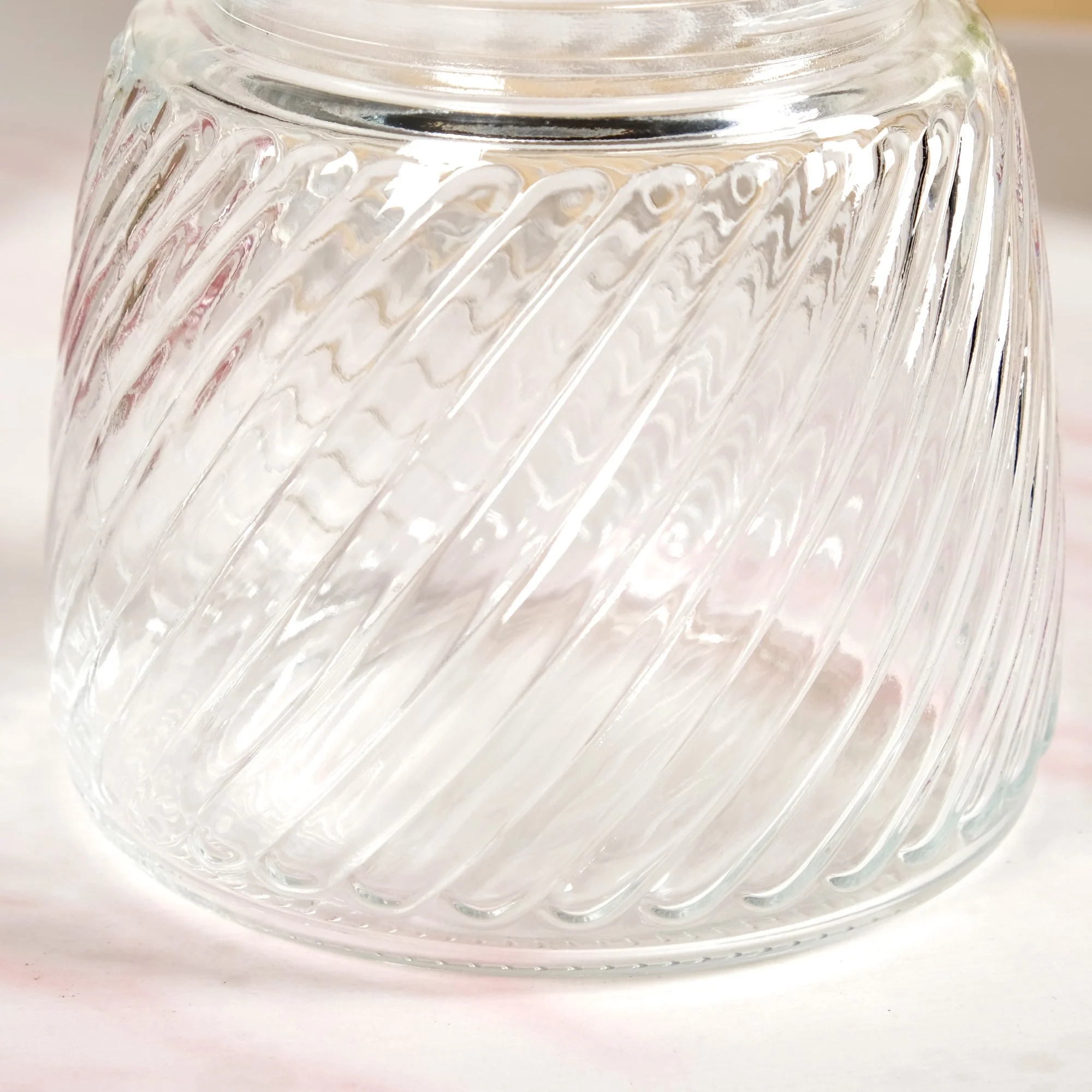 Swirl Jar With Lid Set Of 4 800ml - Image 6