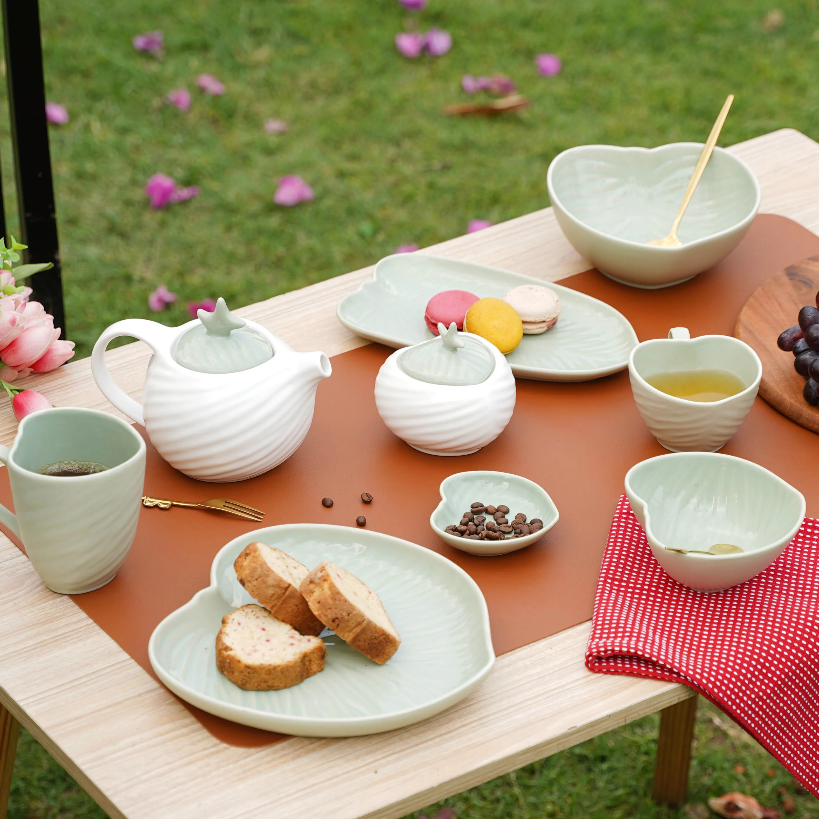 Taro Leaf Snack Bowl Small 300 ml - Image 3