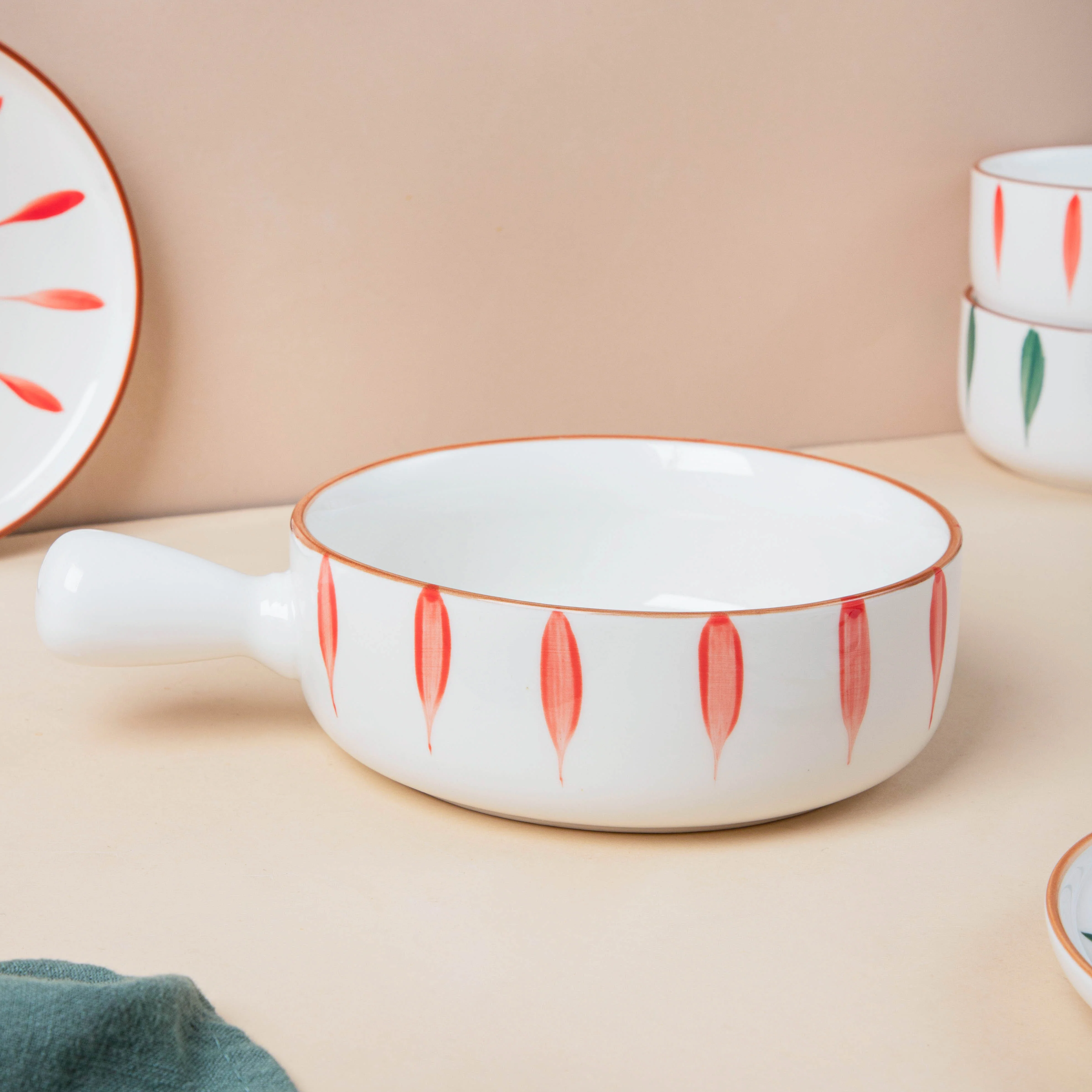 Teardrop Red And Green 22 Piece Dinner Set For 6 - Image 11