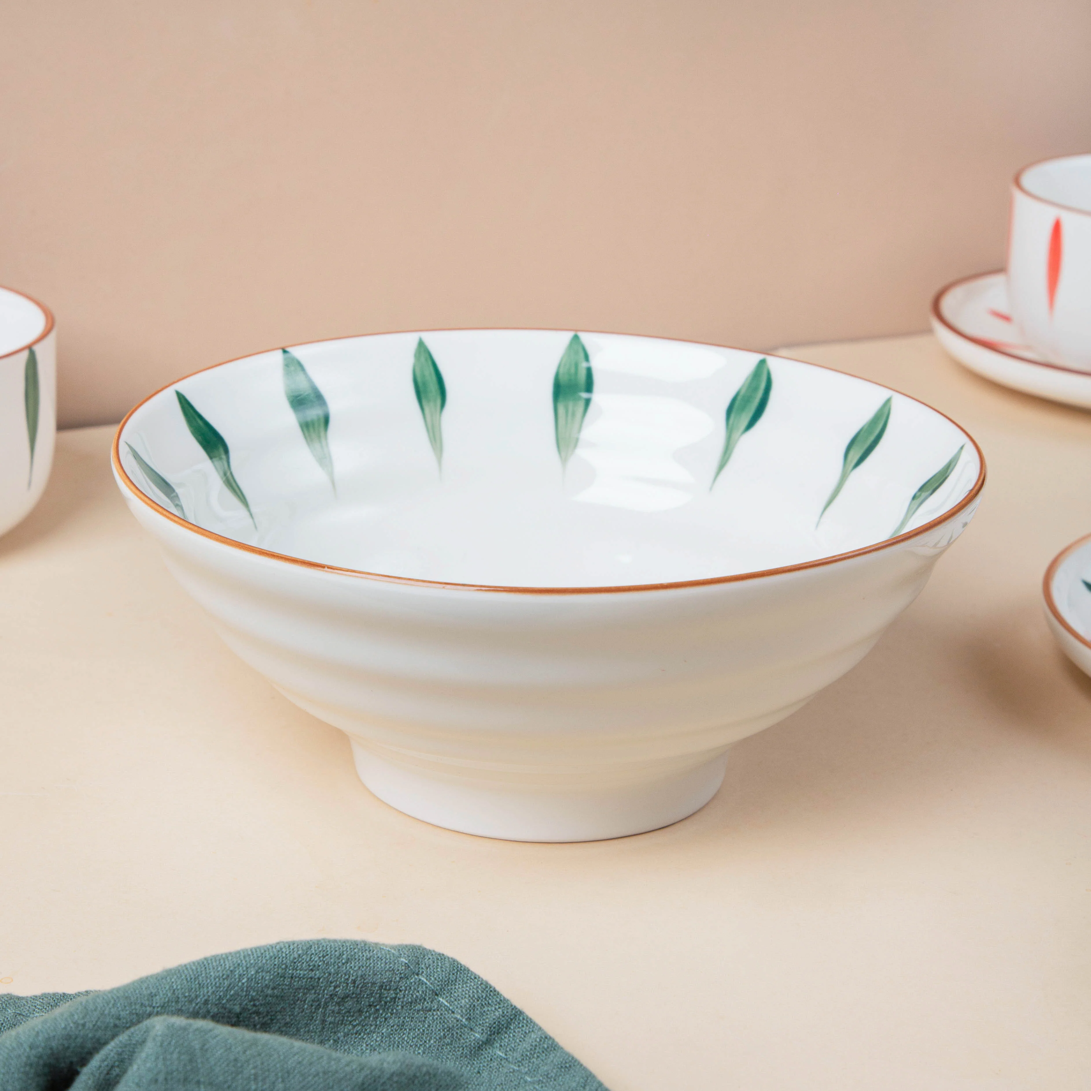Teardrop Red And Green 22 Piece Dinner Set For 6 - Image 8