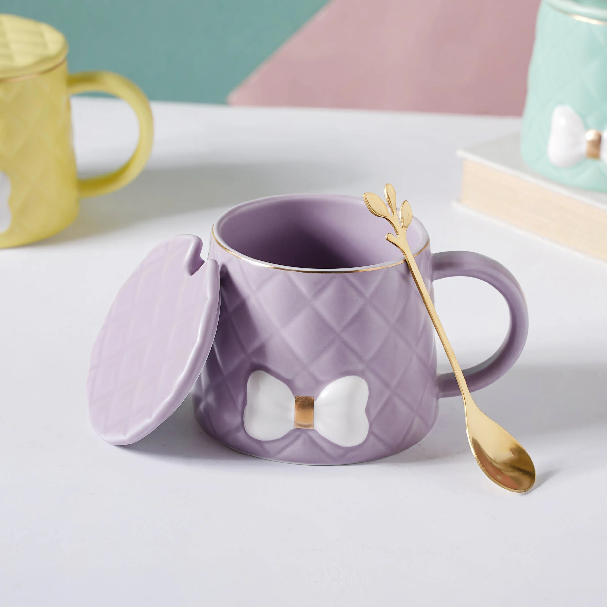 Textured Bow Cup - Image 19