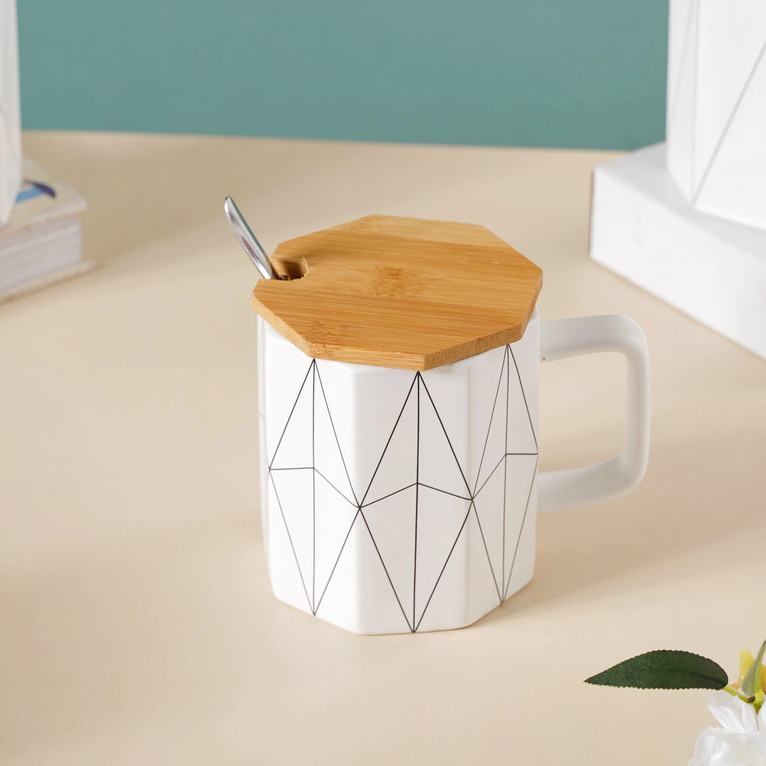 Textured Mug With Wooden Lid - Image 13