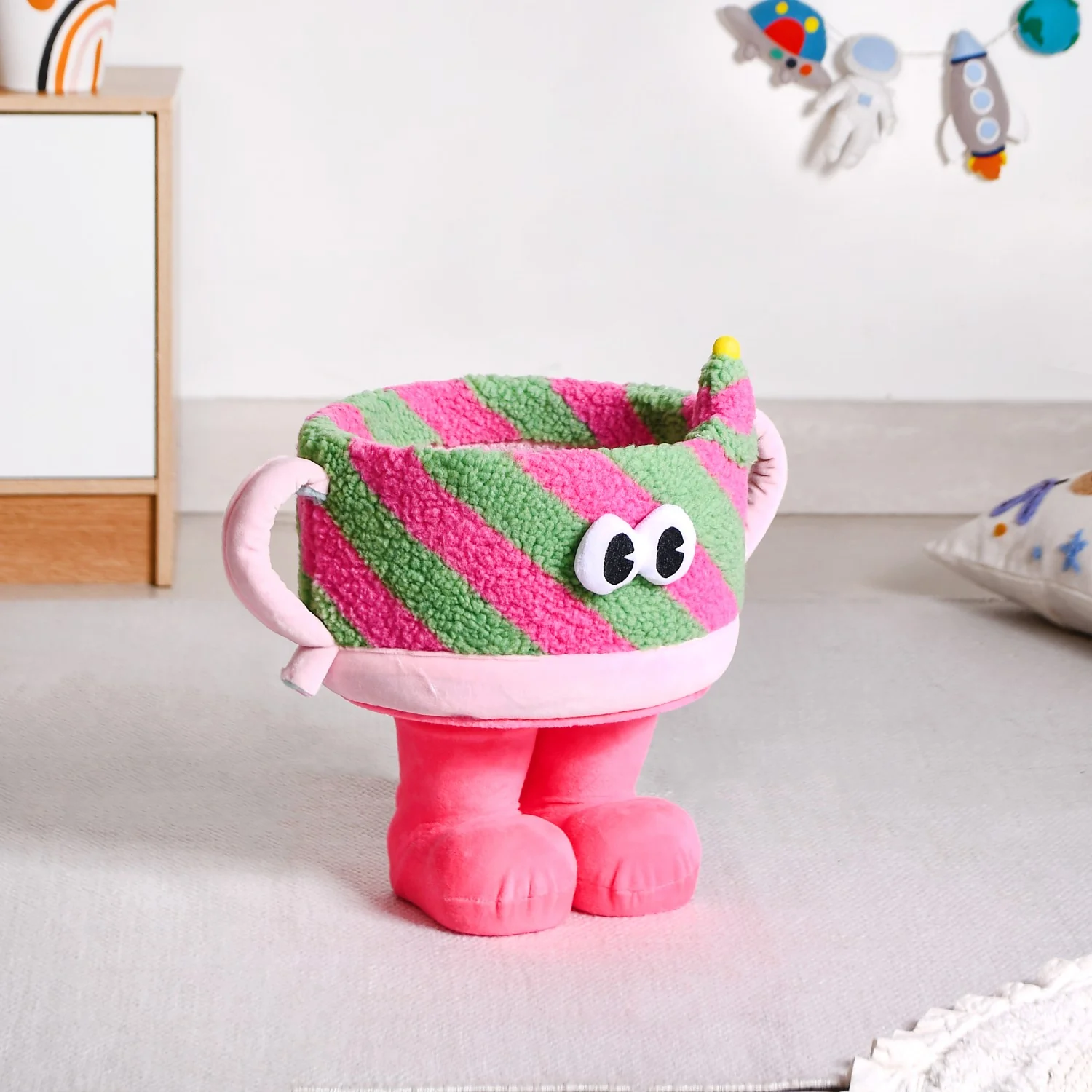 Tiny Hat Tidy-Up Basket - Image 3