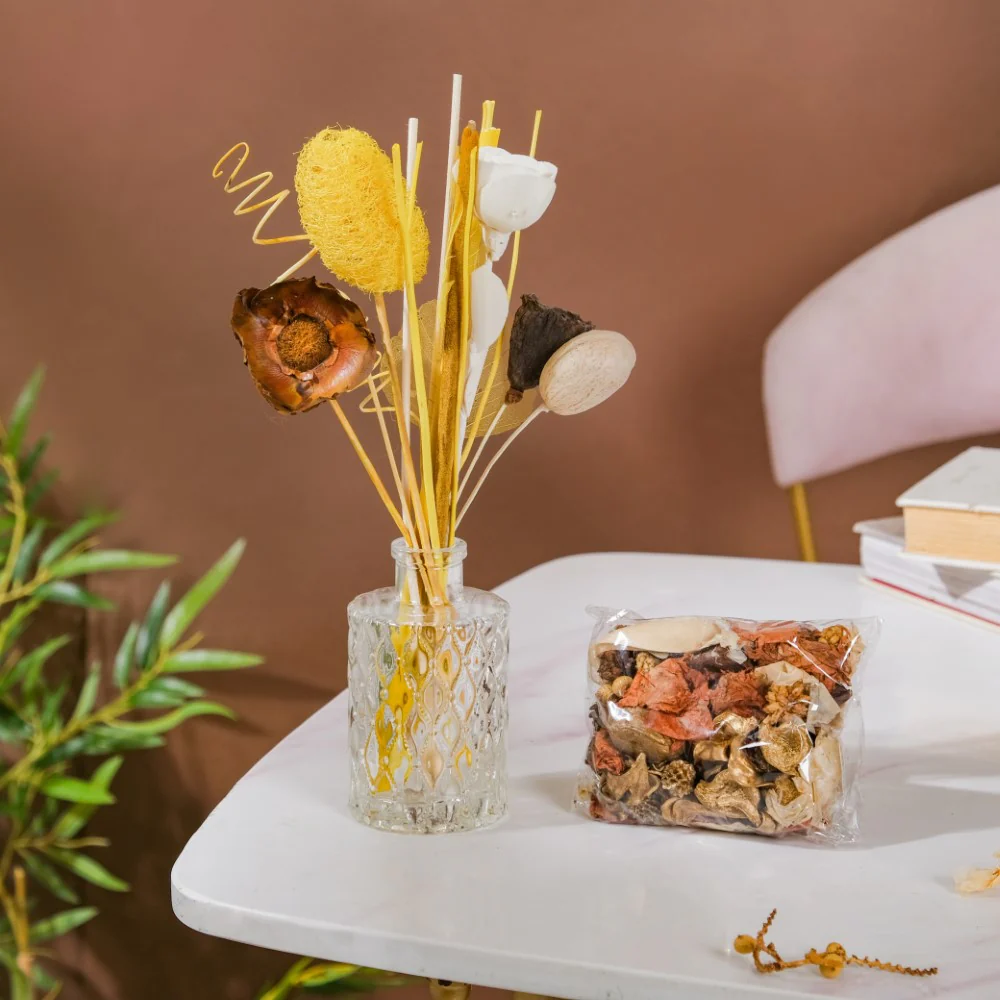 Vanilla Bouquet Reed Diffuser And Potpourri Gift Set Of 3 - Image 5