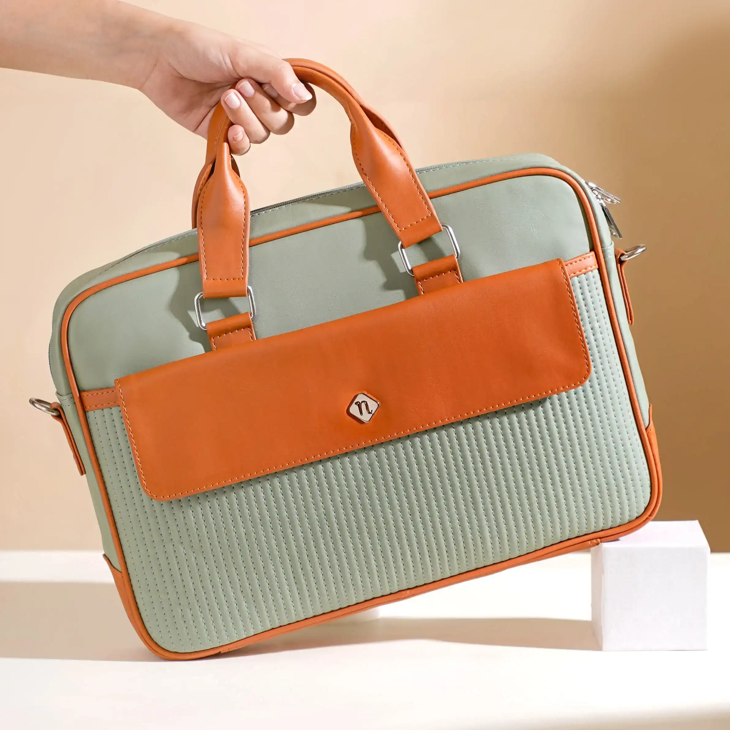 La Fusion Vegan Leather Laptop Organiser Bag 14" x 10" - Image 3