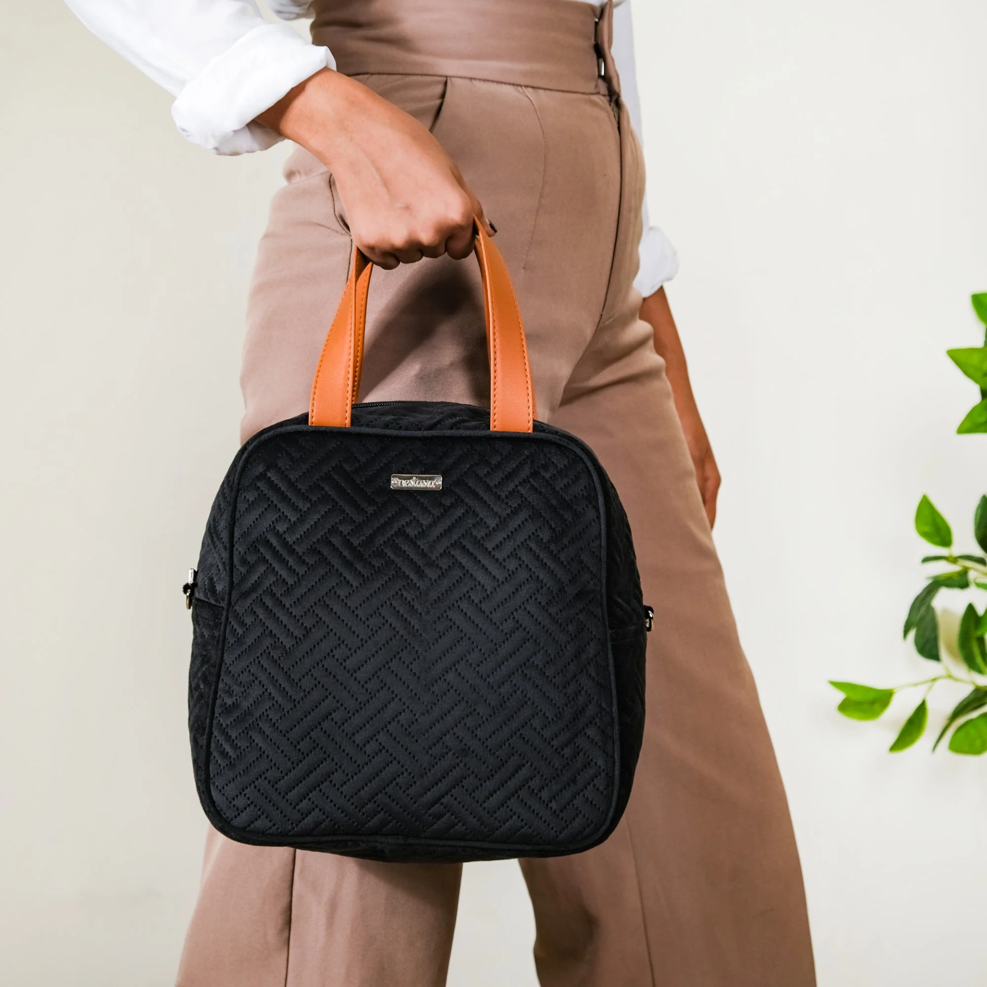 Sling Velvet Thermal Insulated Lunch Bag Black - Image 6