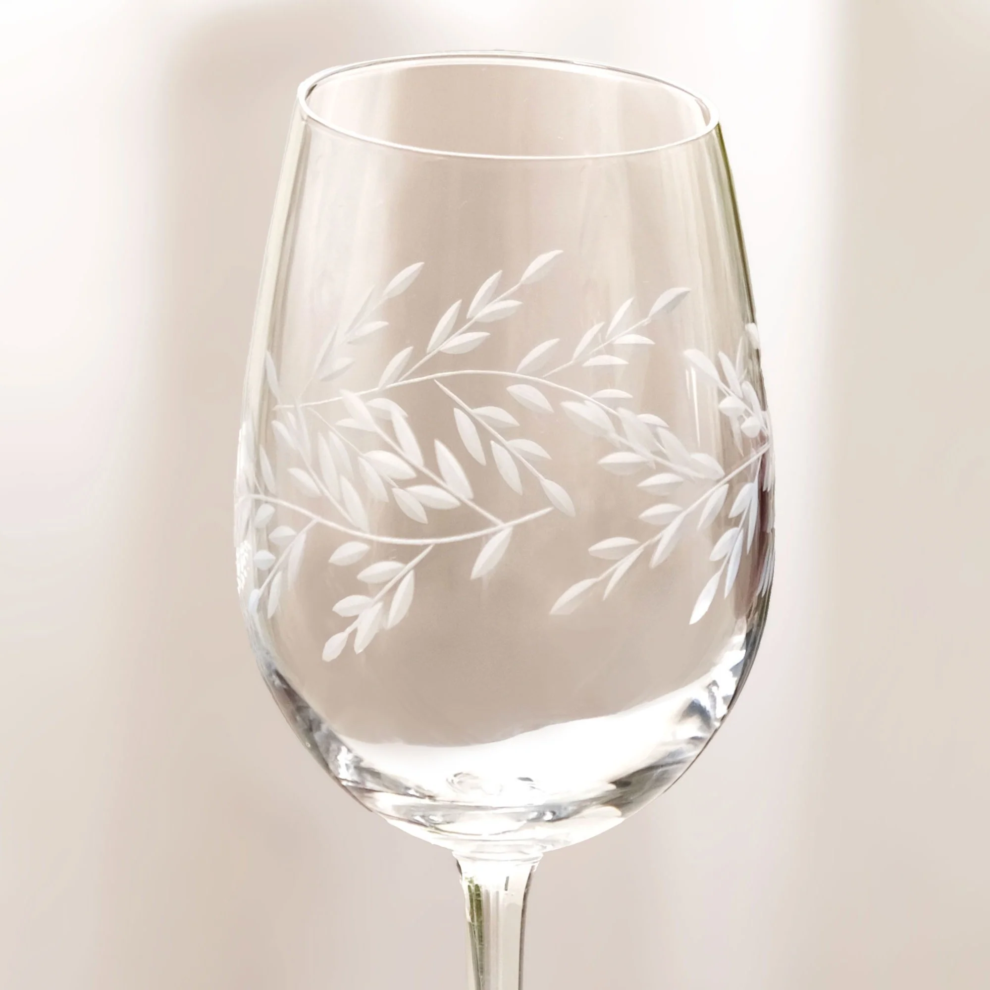 Vinea Etched Wine Glass Set Of 2 460ml - Image 4