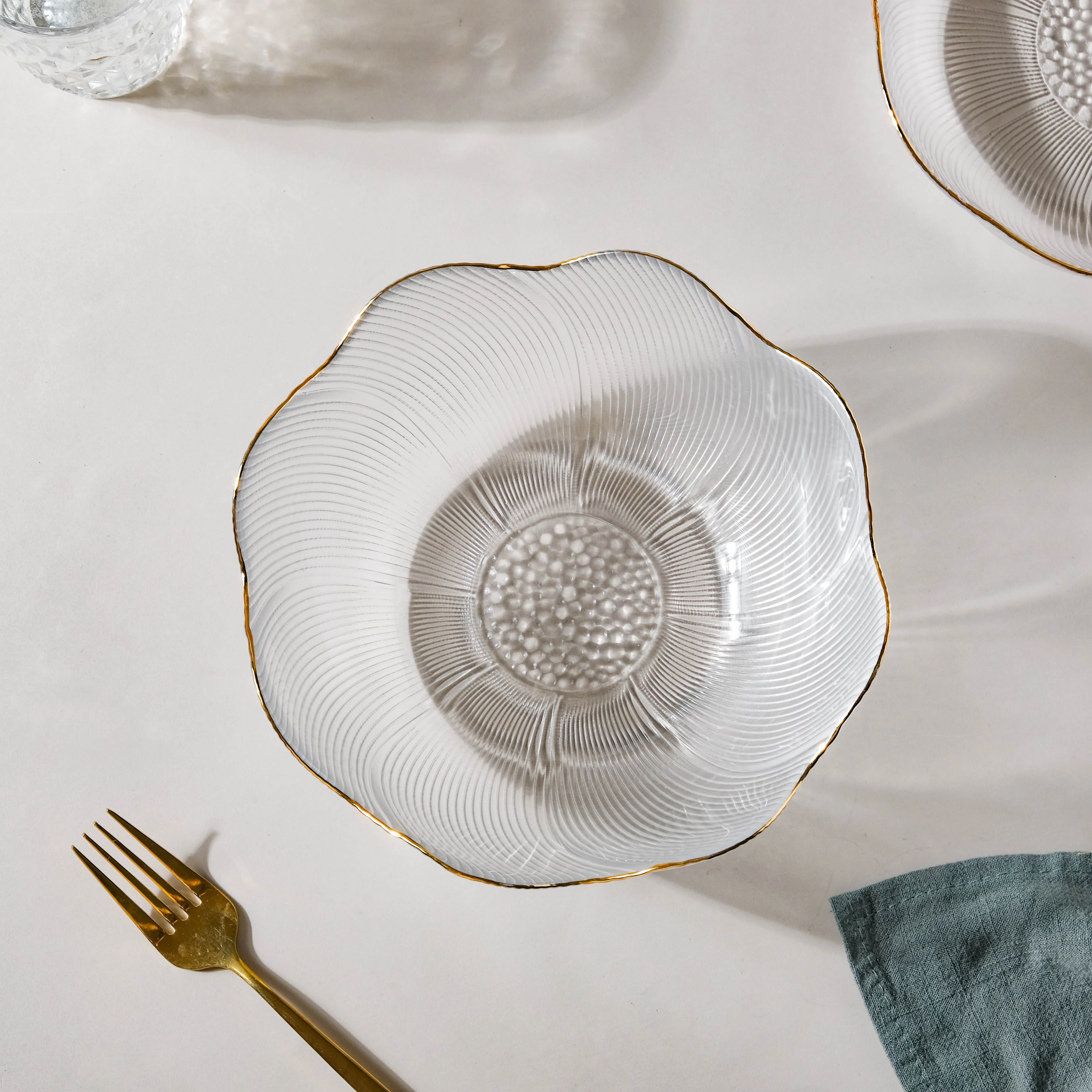 Wavy Glass Serving Bowl - Image 3