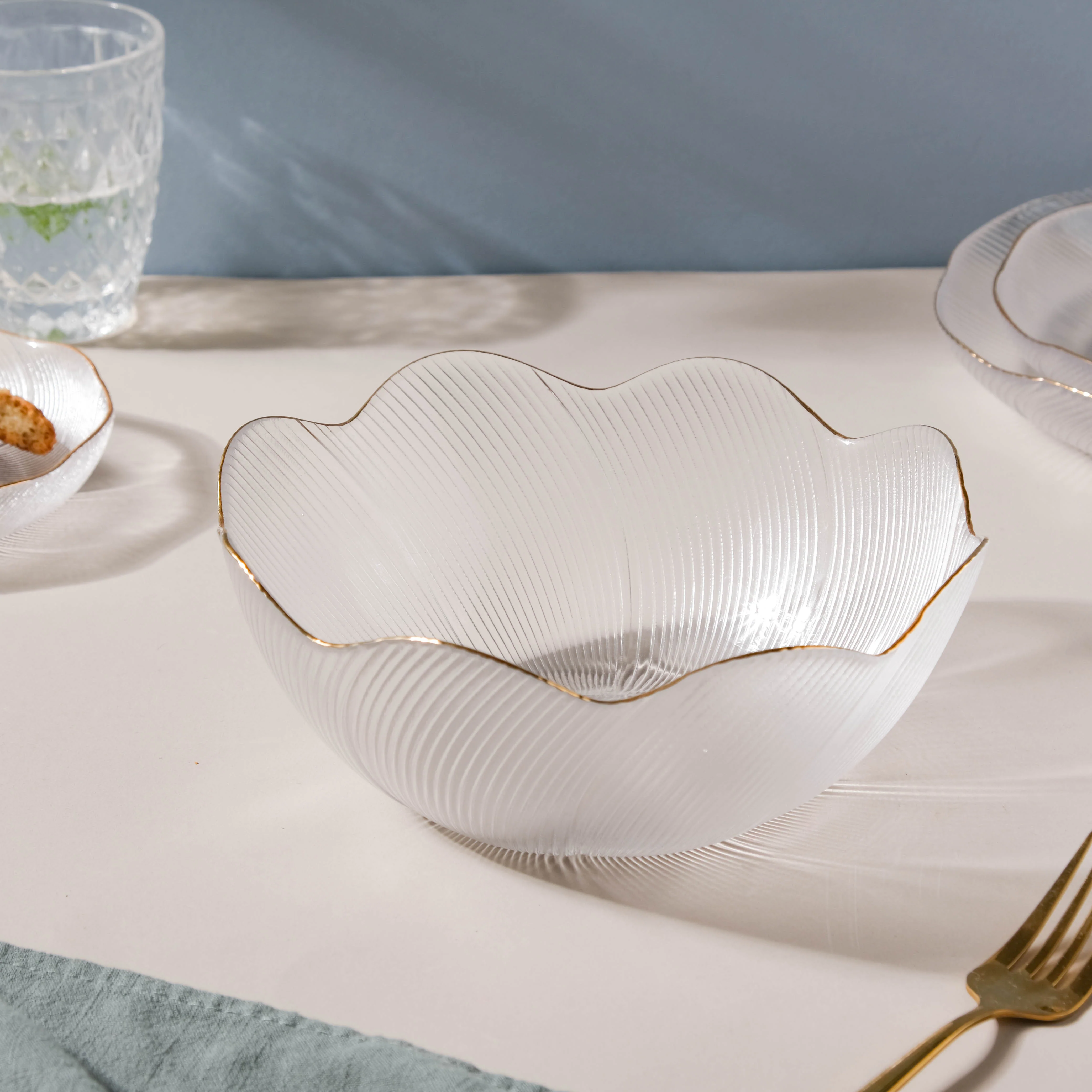 Wavy Glass Serving Bowl - Image 6