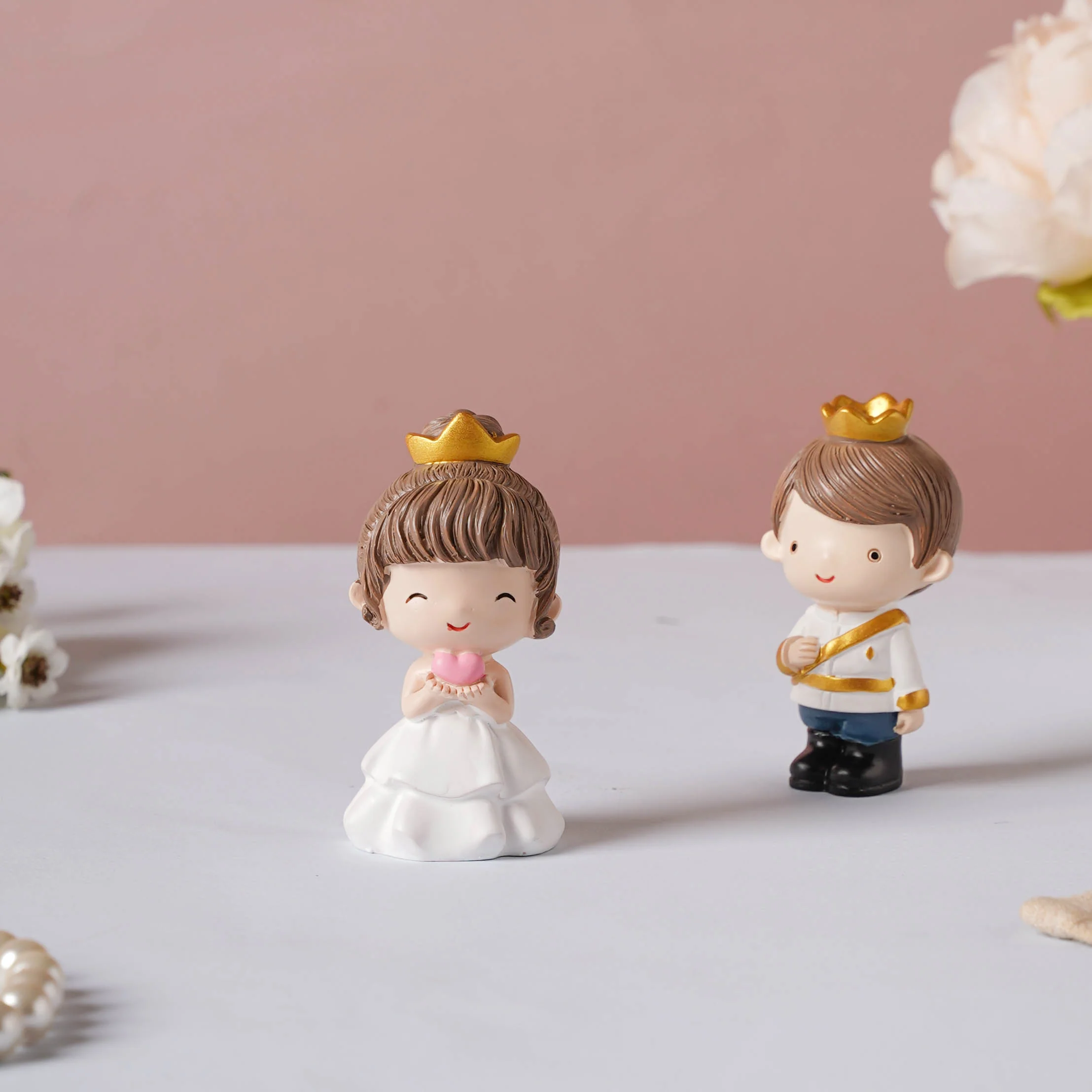 Wedding Couple Resin Showpiece Set Of 2 - Image 4