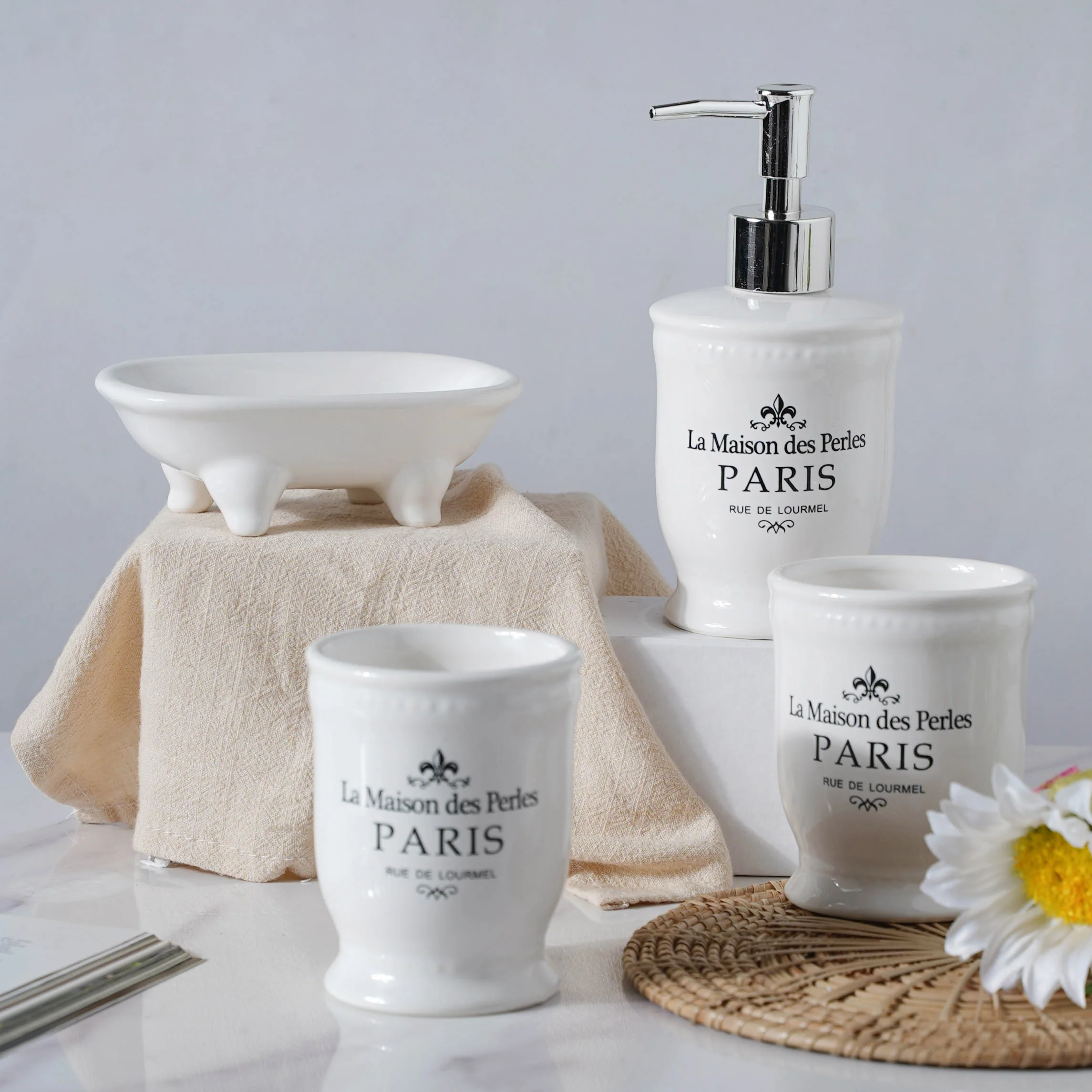 White Curlicues Bath Set - Image 3
